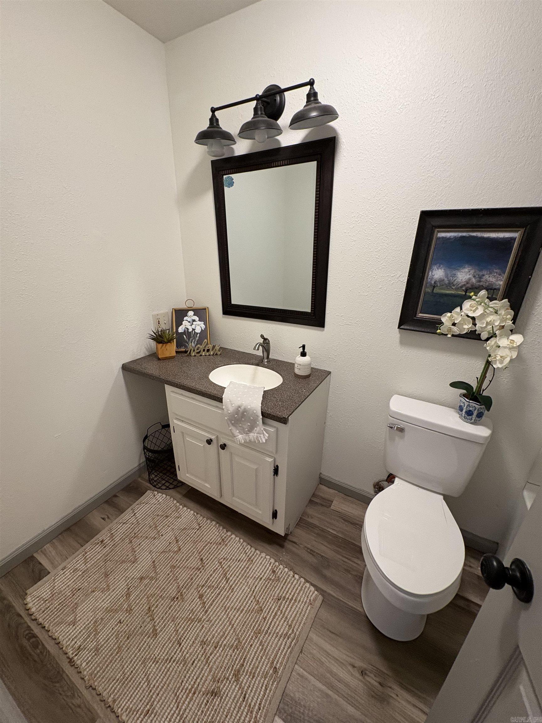 VILLAGE WEST - Residential