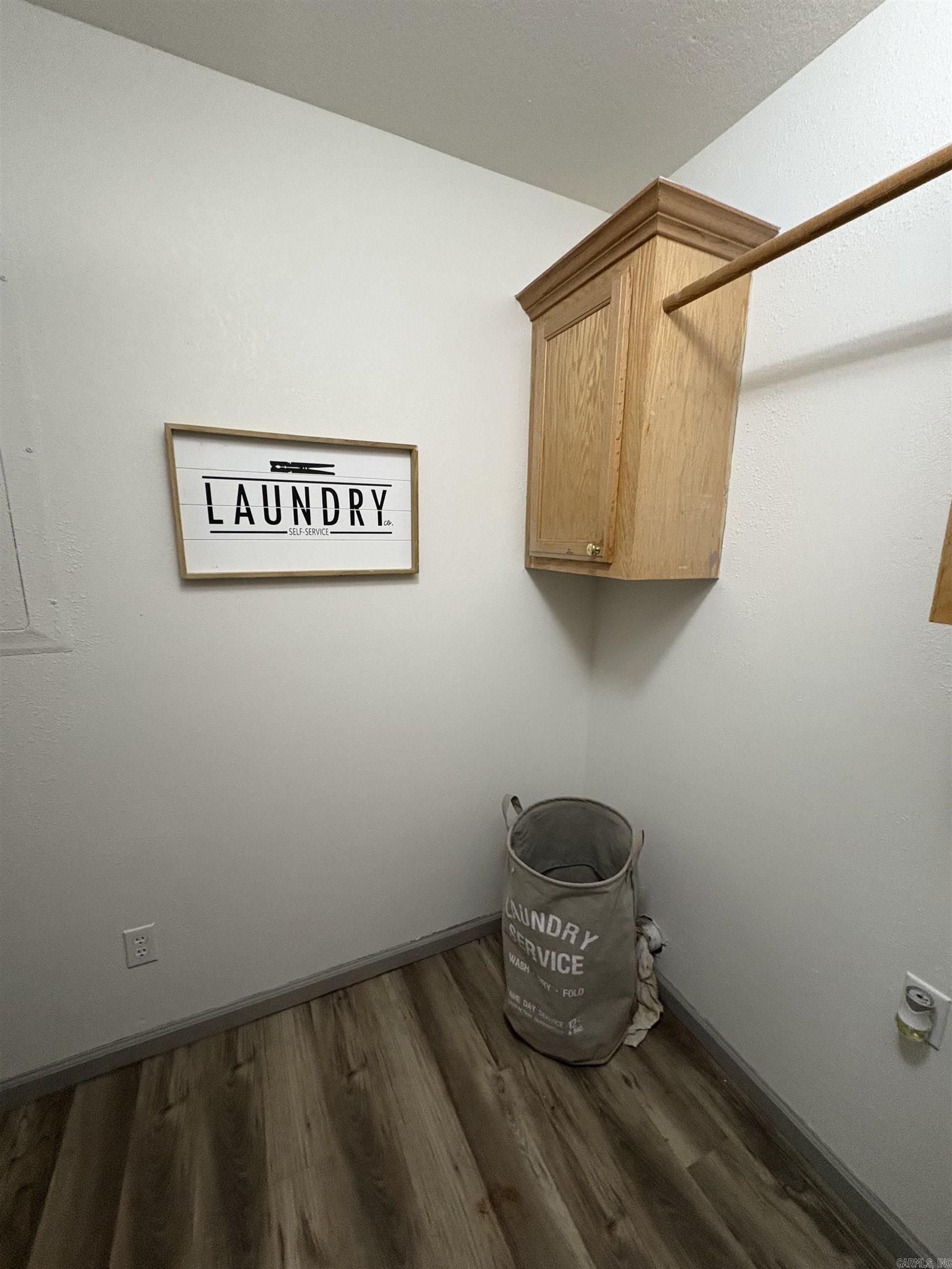 VILLAGE WEST - Residential