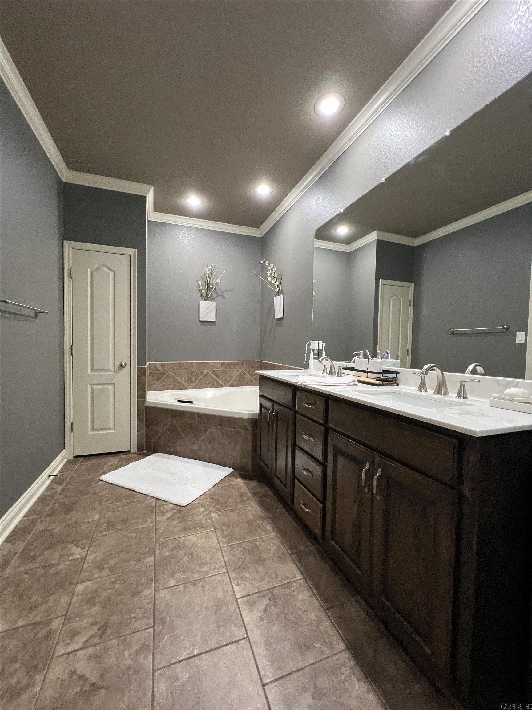 SOUTHWIND ESTATES - Residential