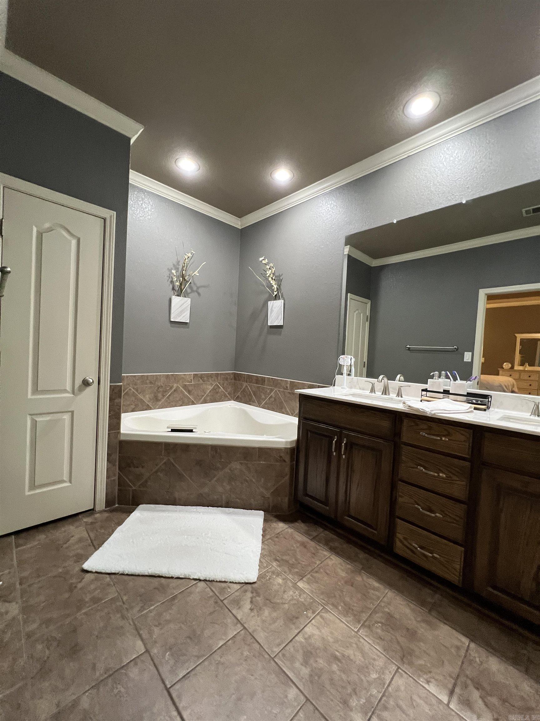 SOUTHWIND ESTATES - Residential