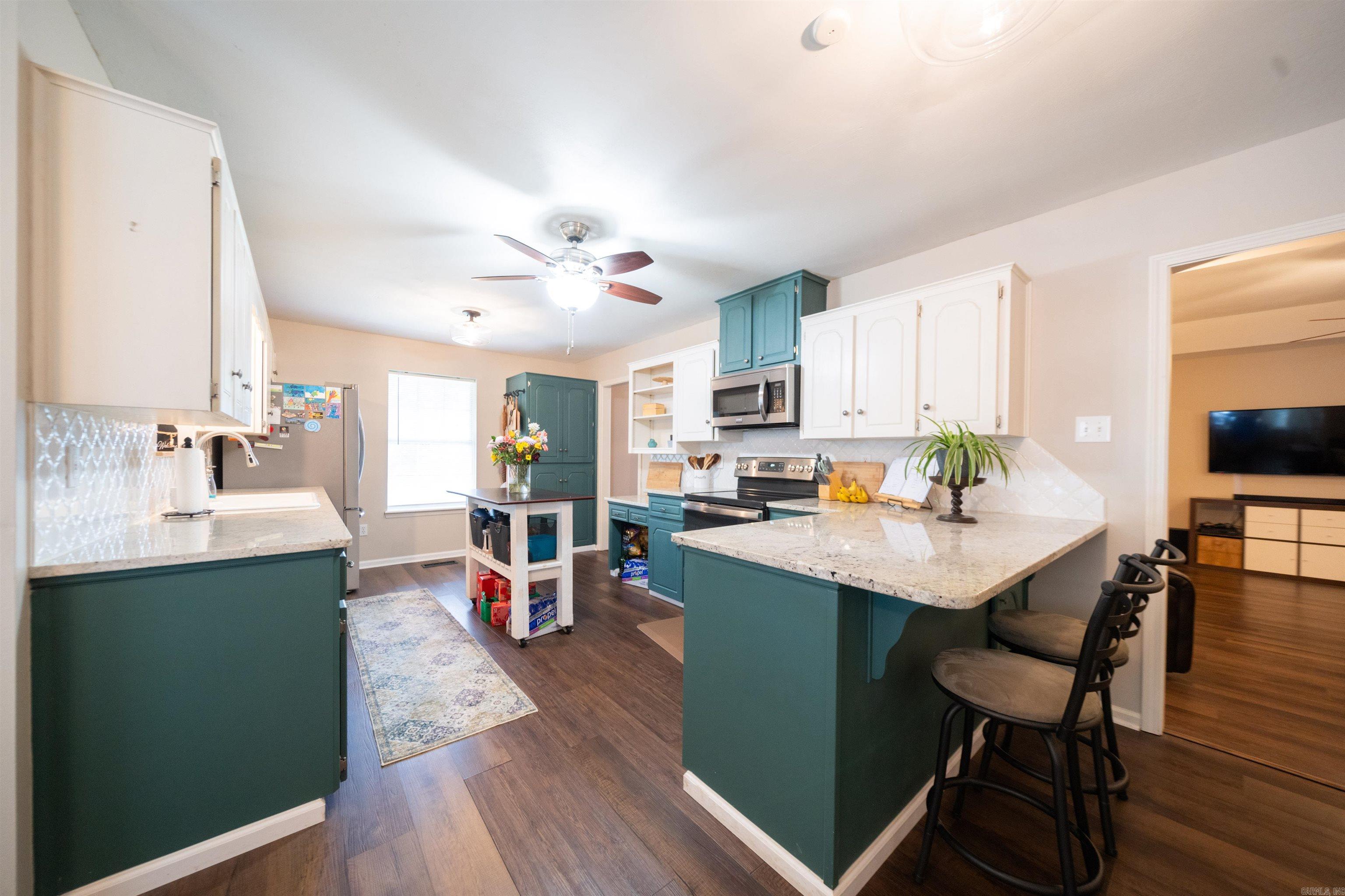 COUNTRY WEST - Residential