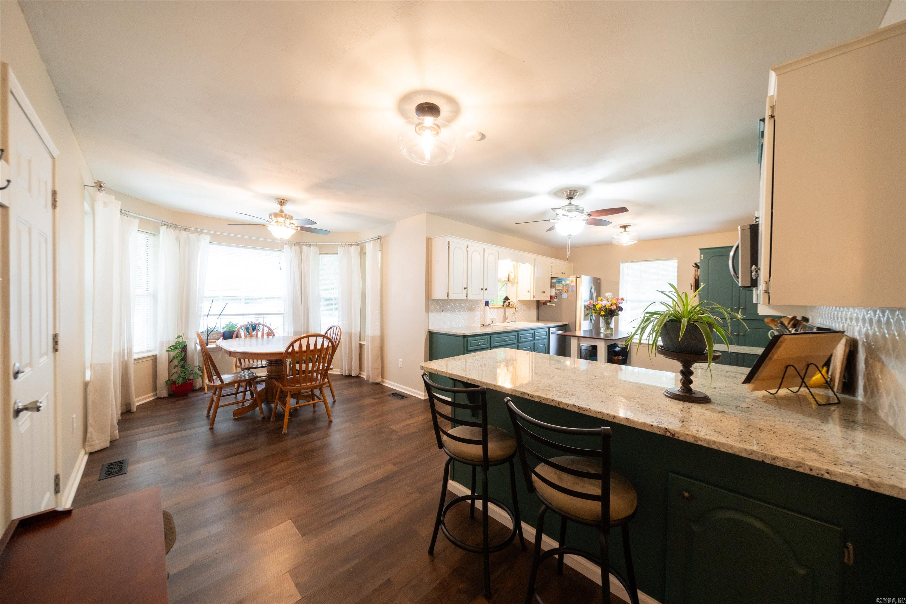 COUNTRY WEST - Residential