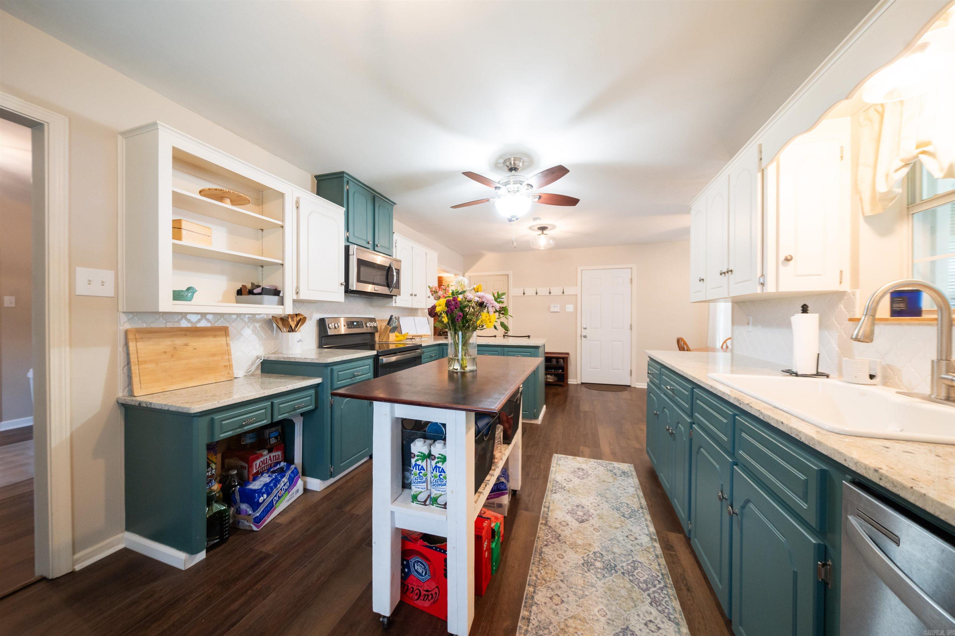 COUNTRY WEST - Residential