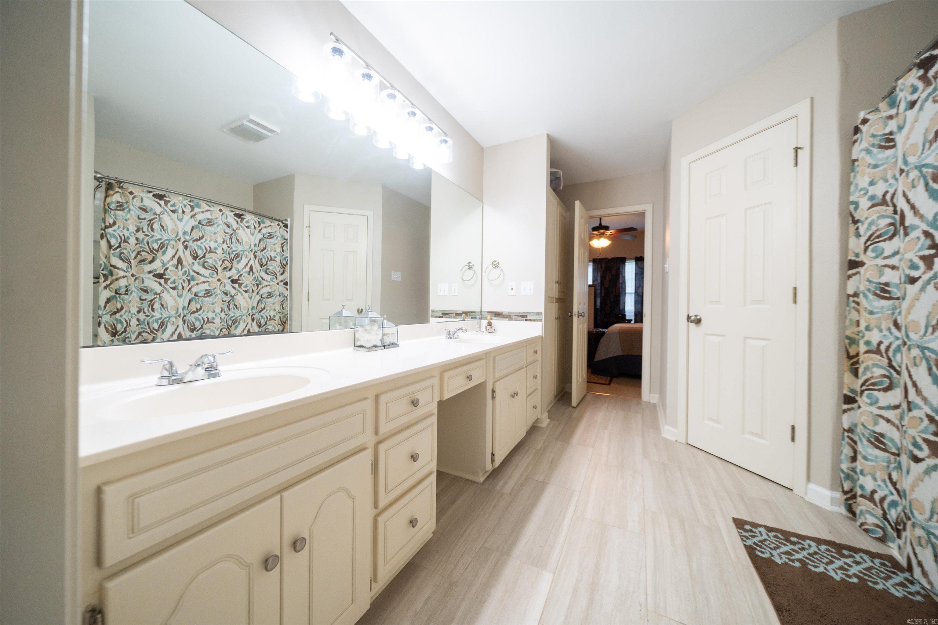 COUNTRY WEST - Residential