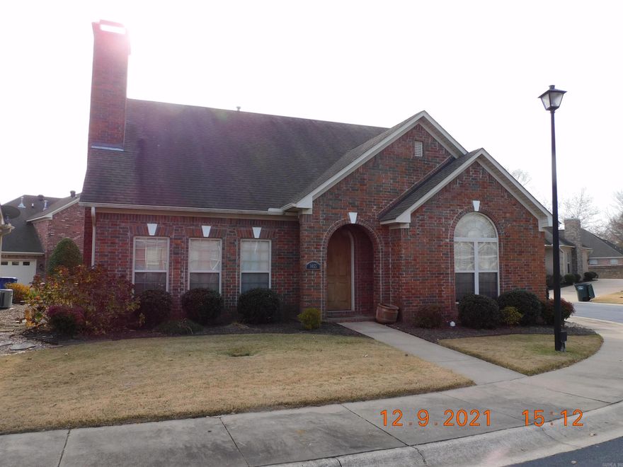 Well maintained executive style patio home located in West Conway! Main level master suite with large walk-in shower, open floor plan, wood floors, gas log fireplace, granite countertops in kitchen, 2-inch blinds, new carpet in master bedroom, recently painted living room & kitchen, all appliances including refrigerator, separate laundry room with hook-ups, 2 car rear entry garage that has been recently painted, 2 bedrooms upstairs with Jack & Jill bath, lawn care maintained by the POA, and more! No pets allowed.***PLEASE NOTE WE DO NOT ADVERTISE ON CRAIGSLIST OR FACEBOOK MARKETPLACE. ANY LISTING OF OURS SEEN IS A SCAM!!!***