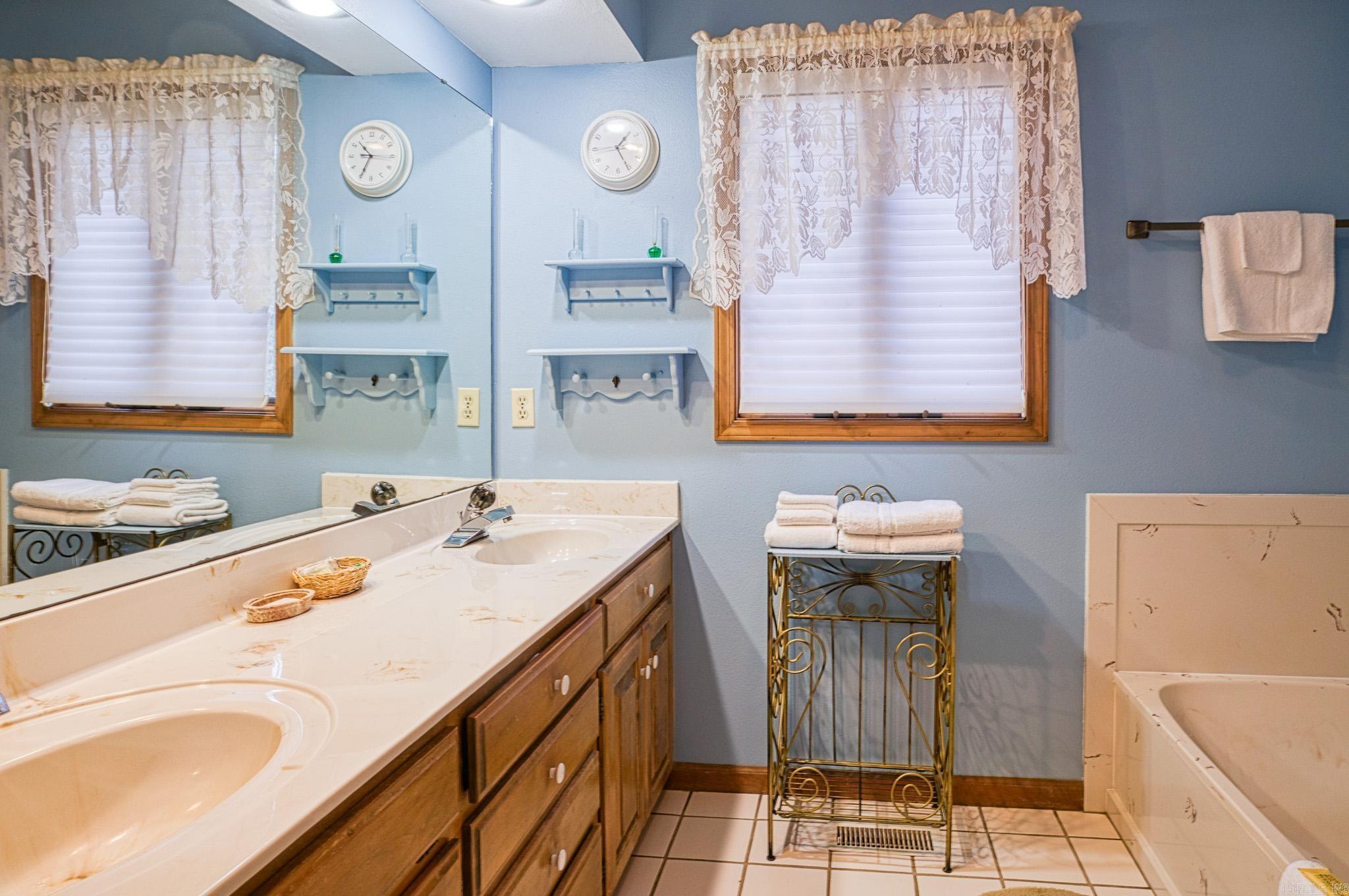 DOSCIENTOS - Residential