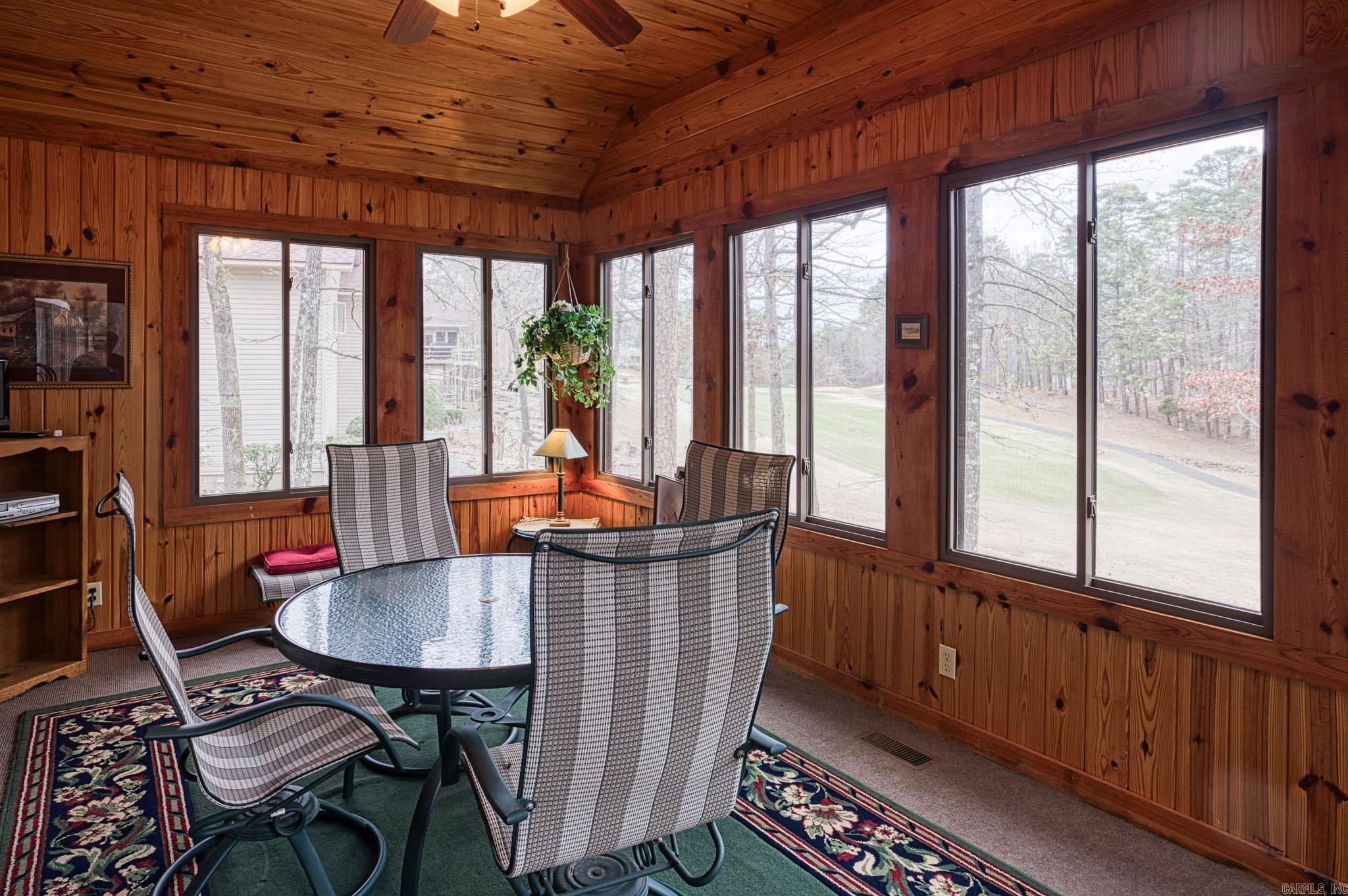 DOSCIENTOS - Residential