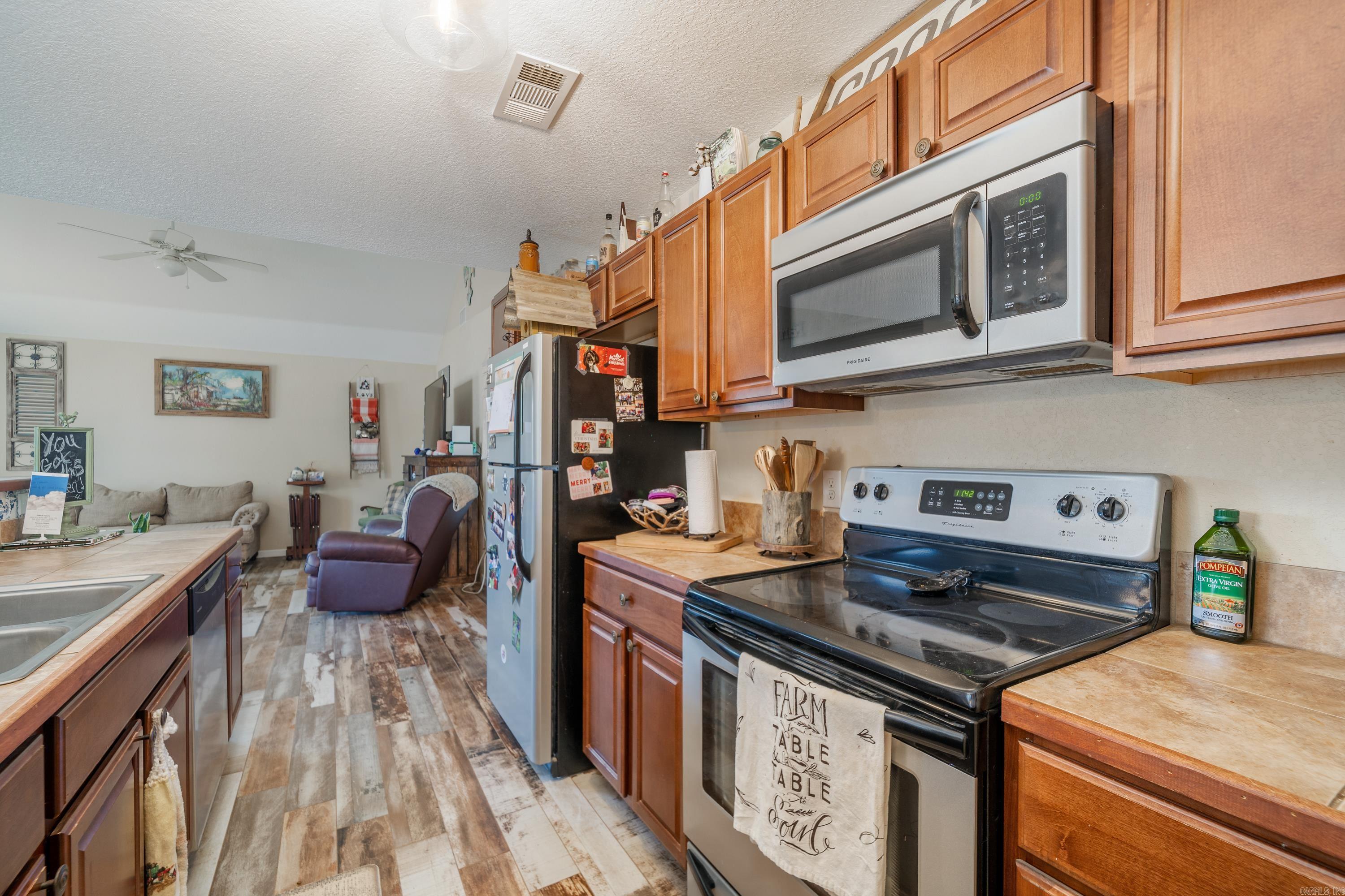 Hickory Hills - Residential