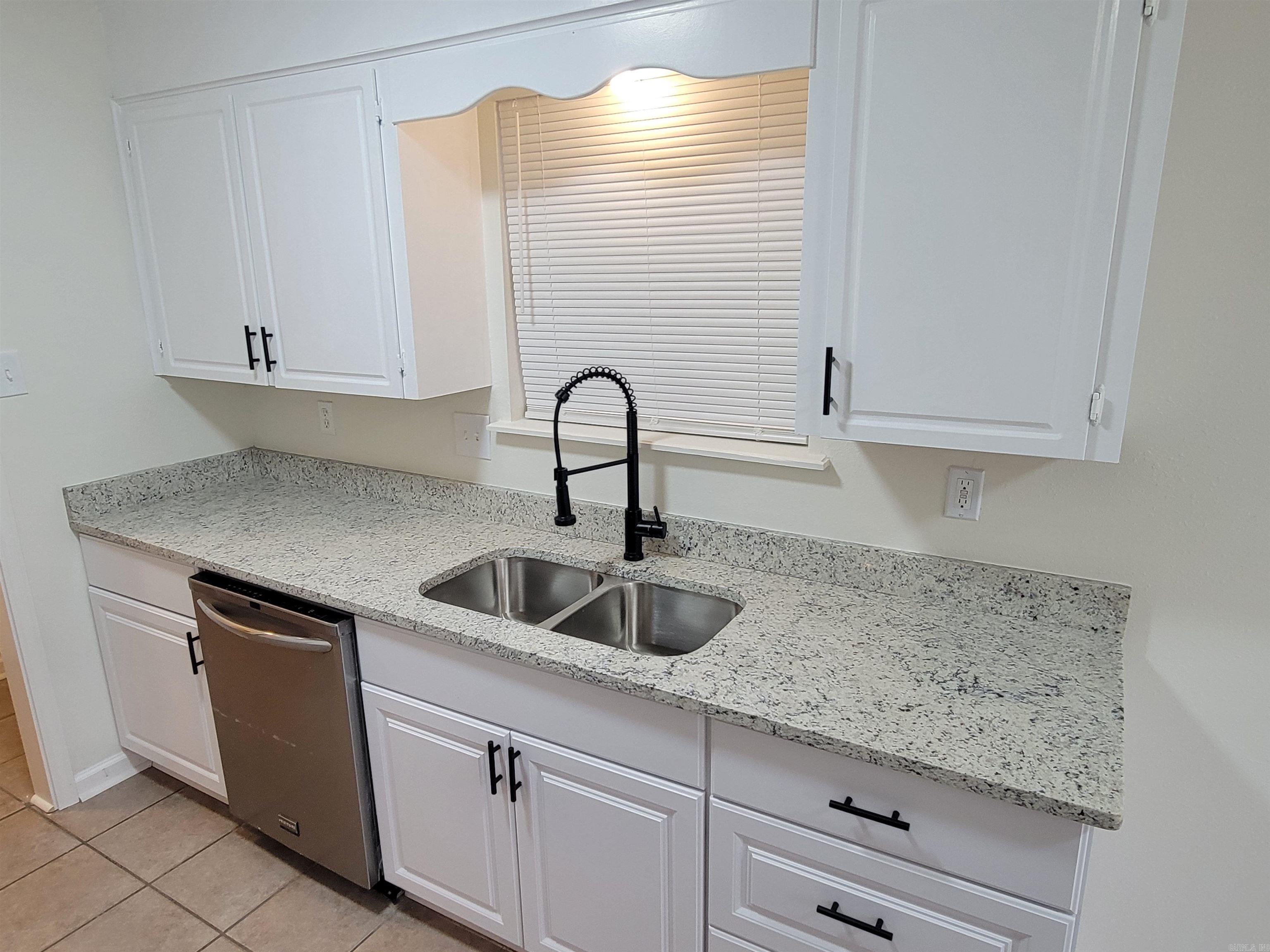 WINDWOOD SOUTH - Residential