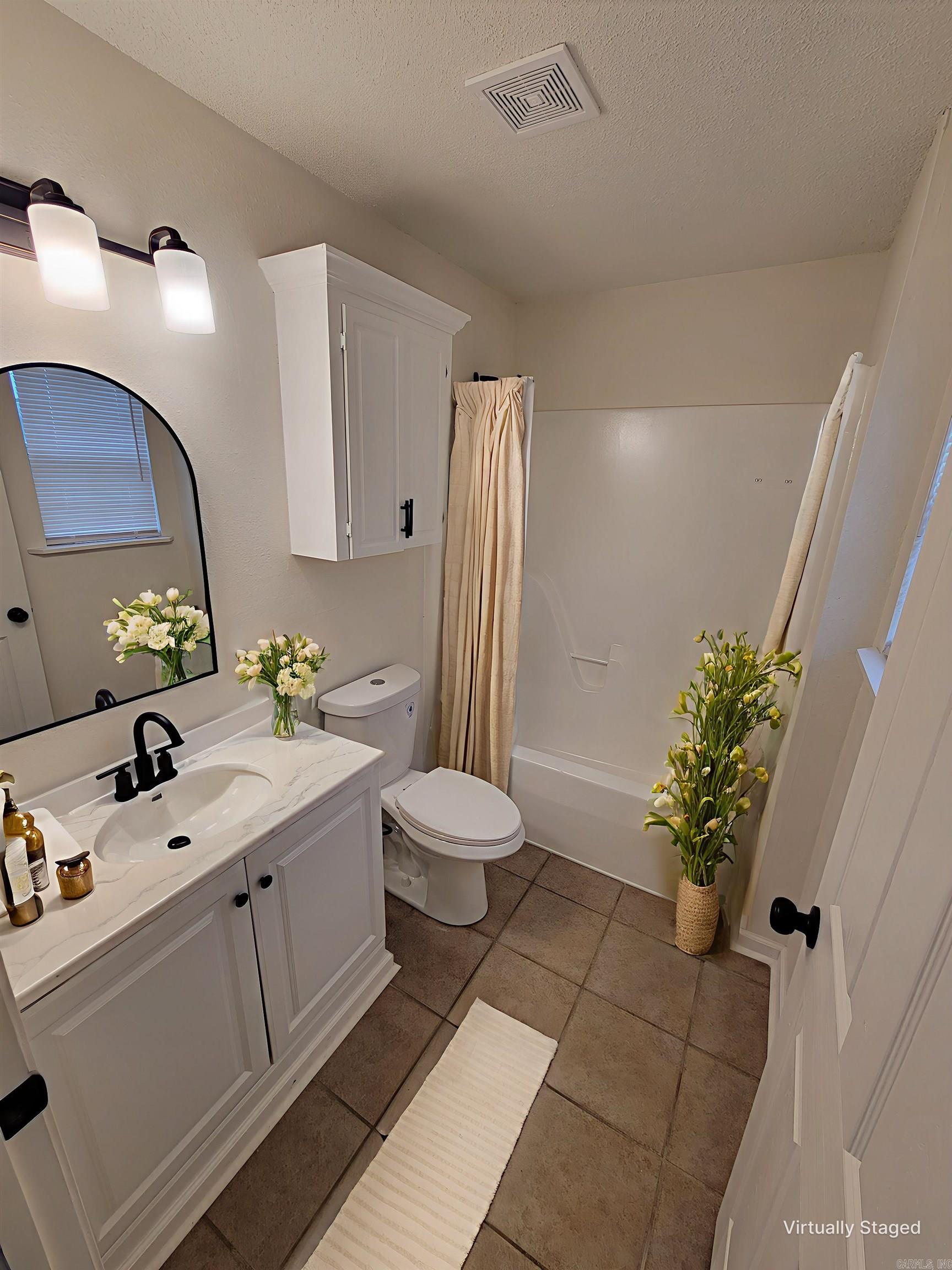 WINDWOOD SOUTH - Residential