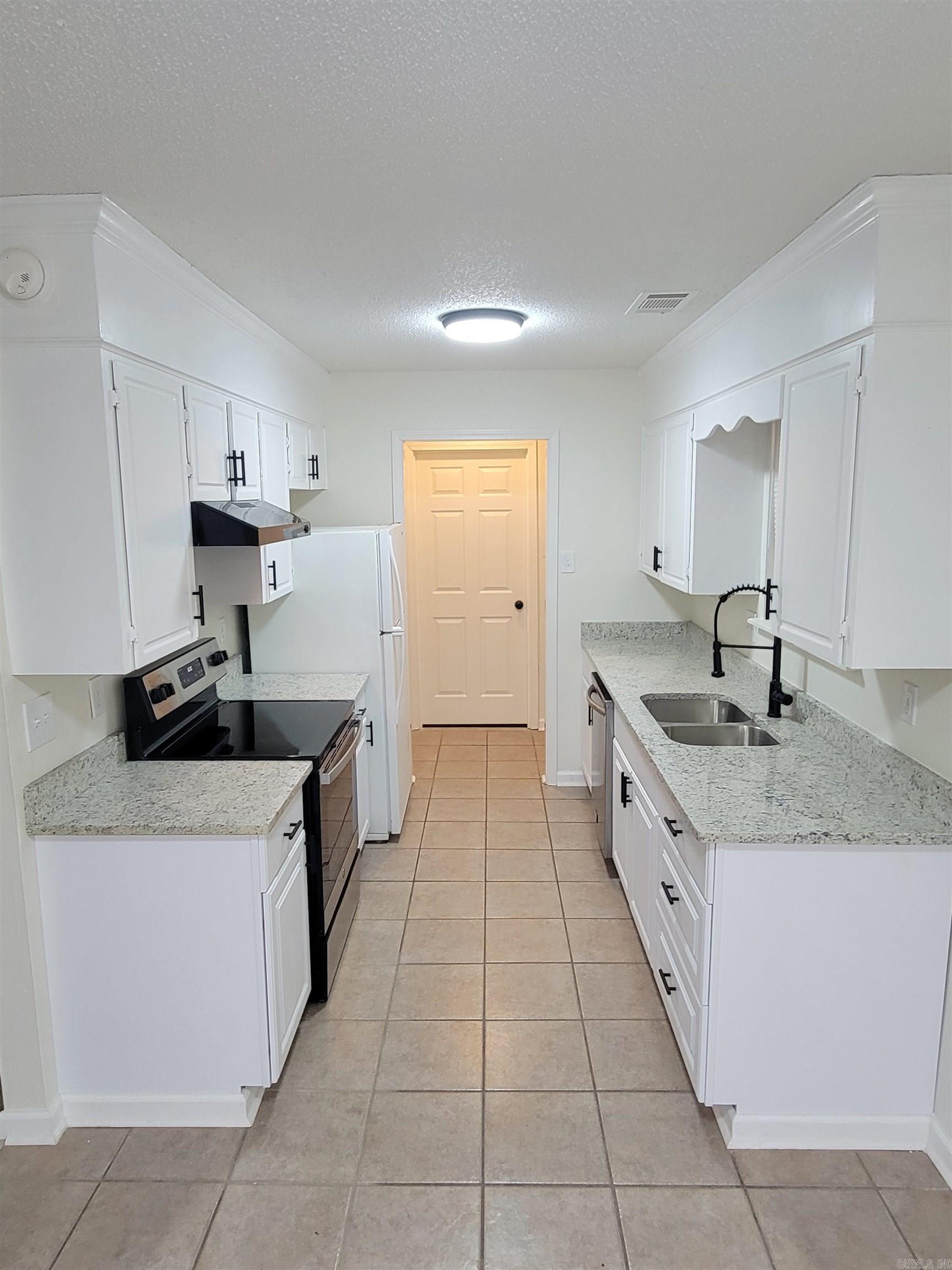 WINDWOOD SOUTH - Residential