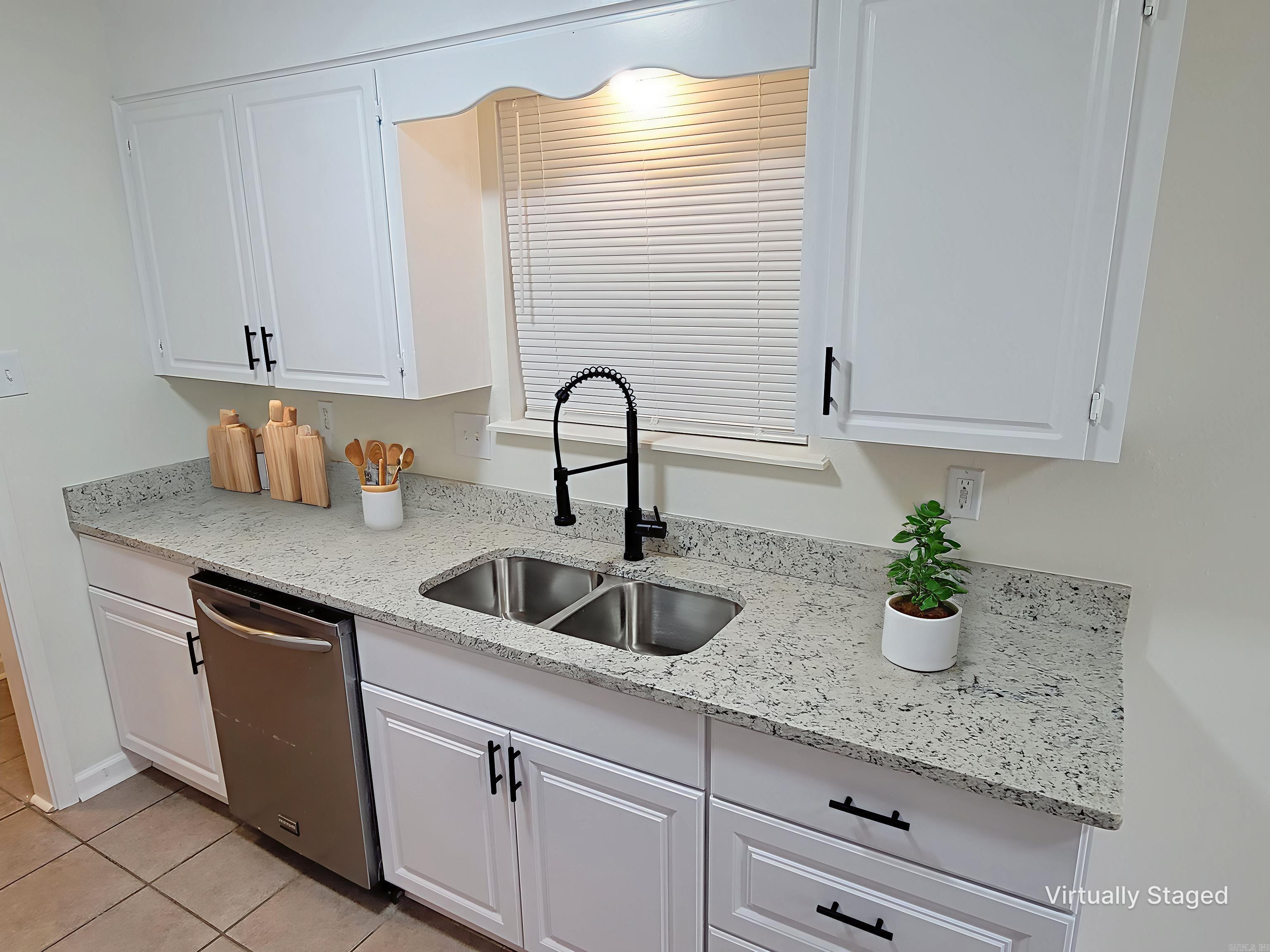 WINDWOOD SOUTH - Residential