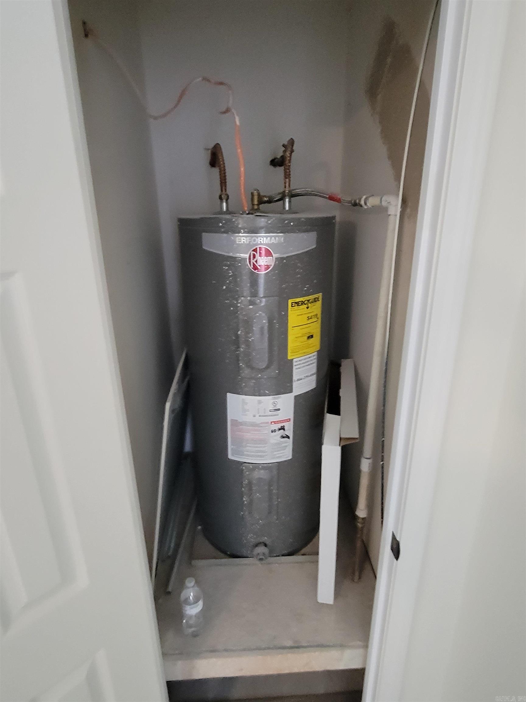 WINDWOOD SOUTH - Residential