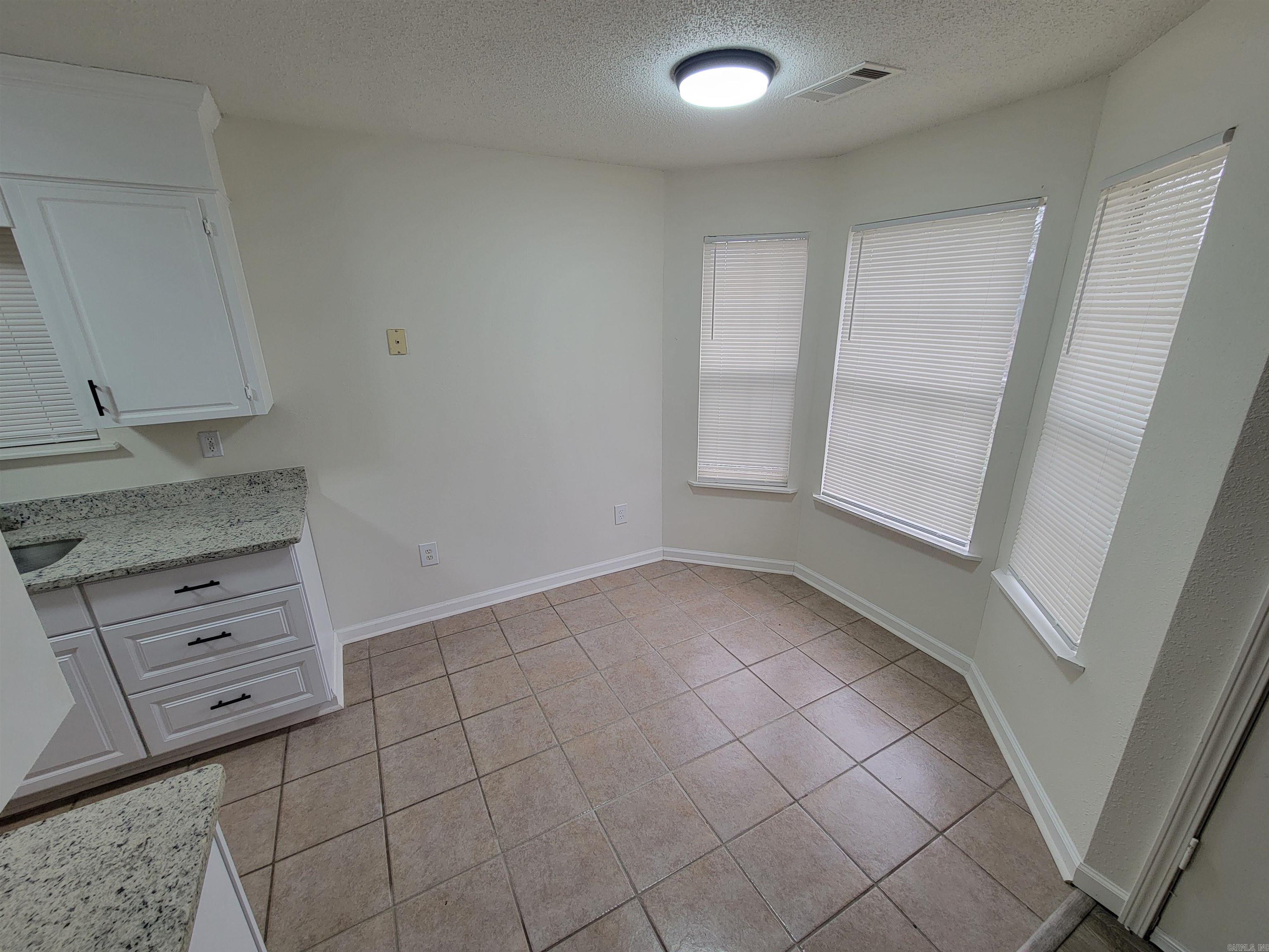 WINDWOOD SOUTH - Residential