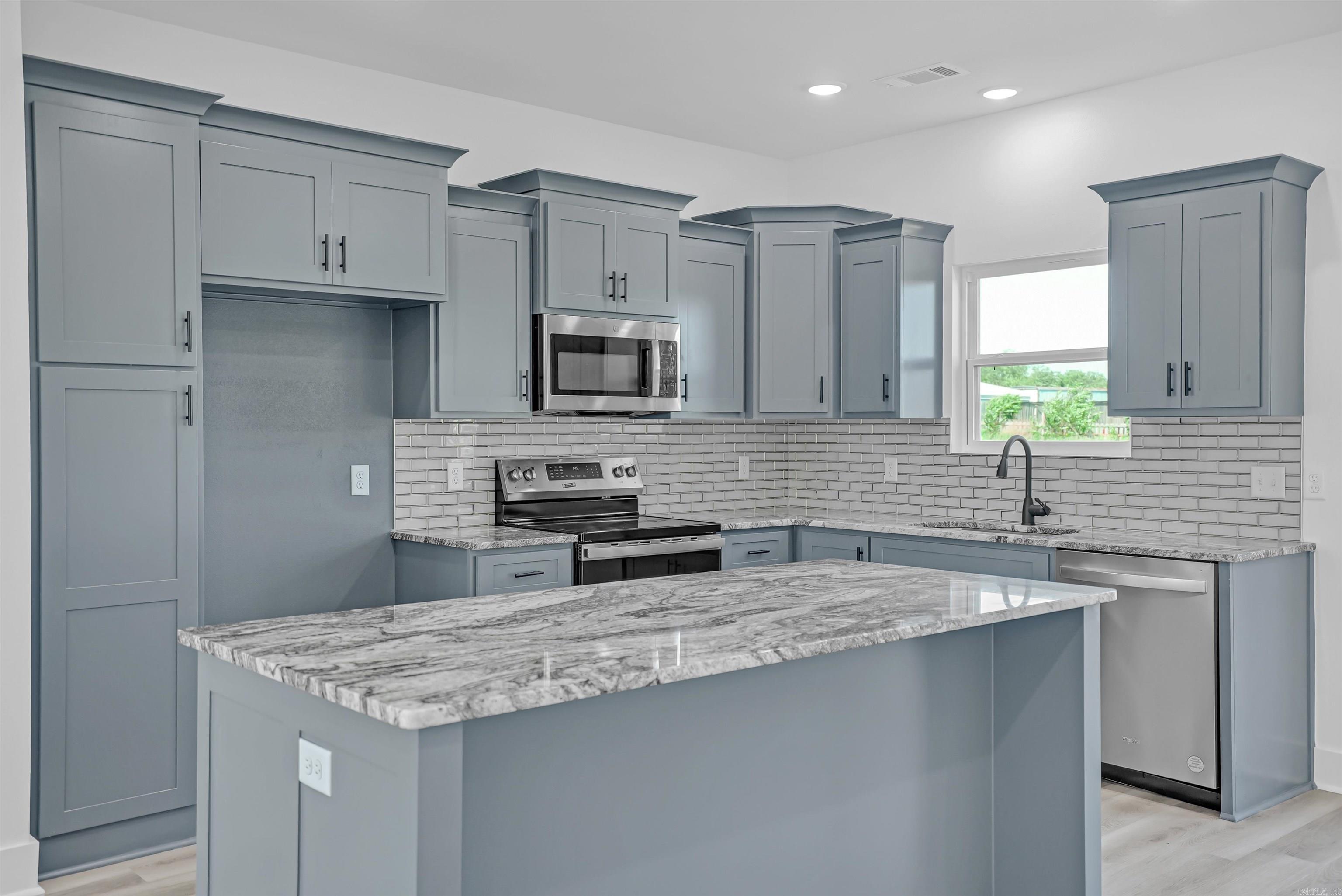 SUMMERLYN SUBDIVISION - Residential