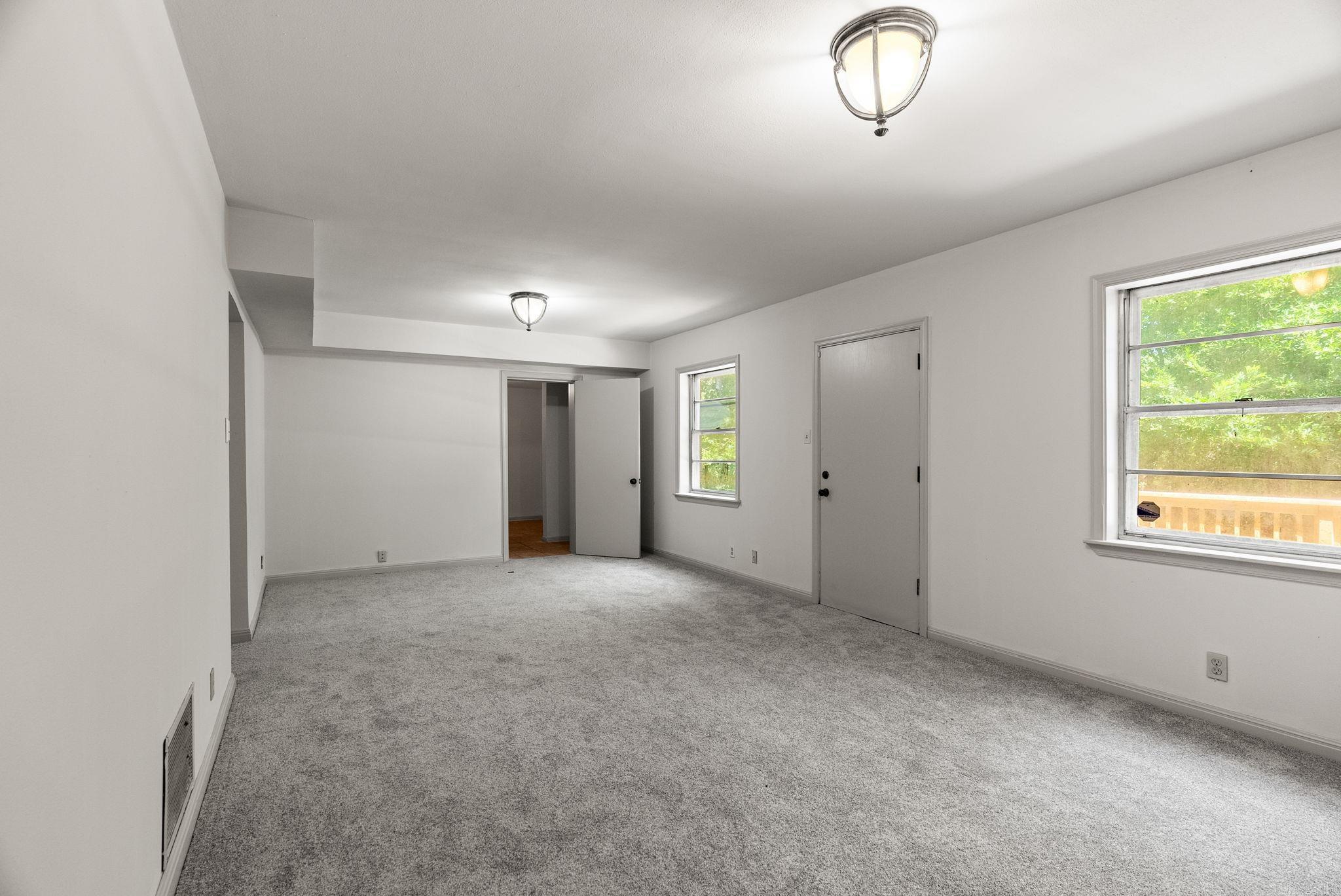 PLAZA HEIGHTS - Residential