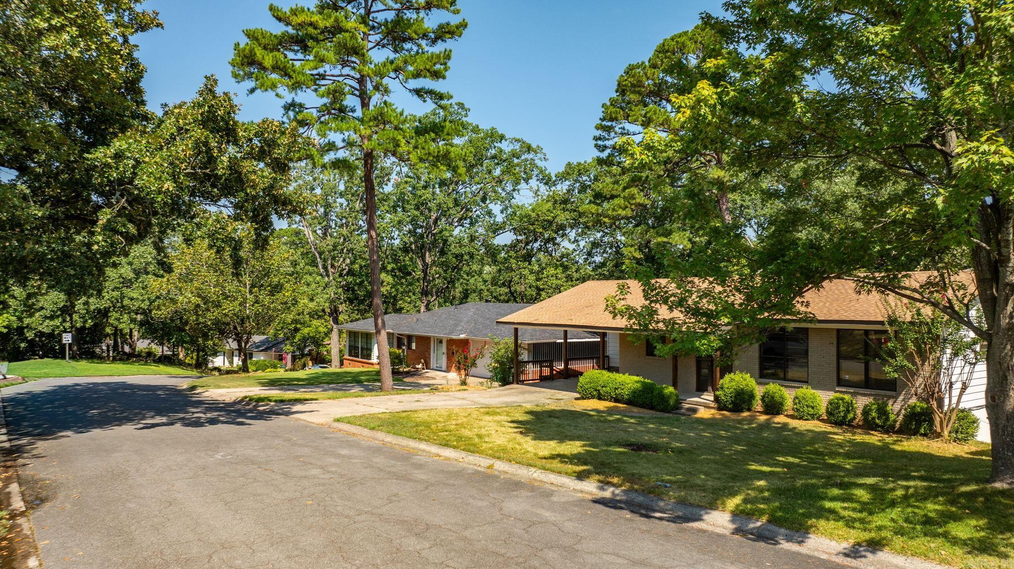 PLAZA HEIGHTS - Residential