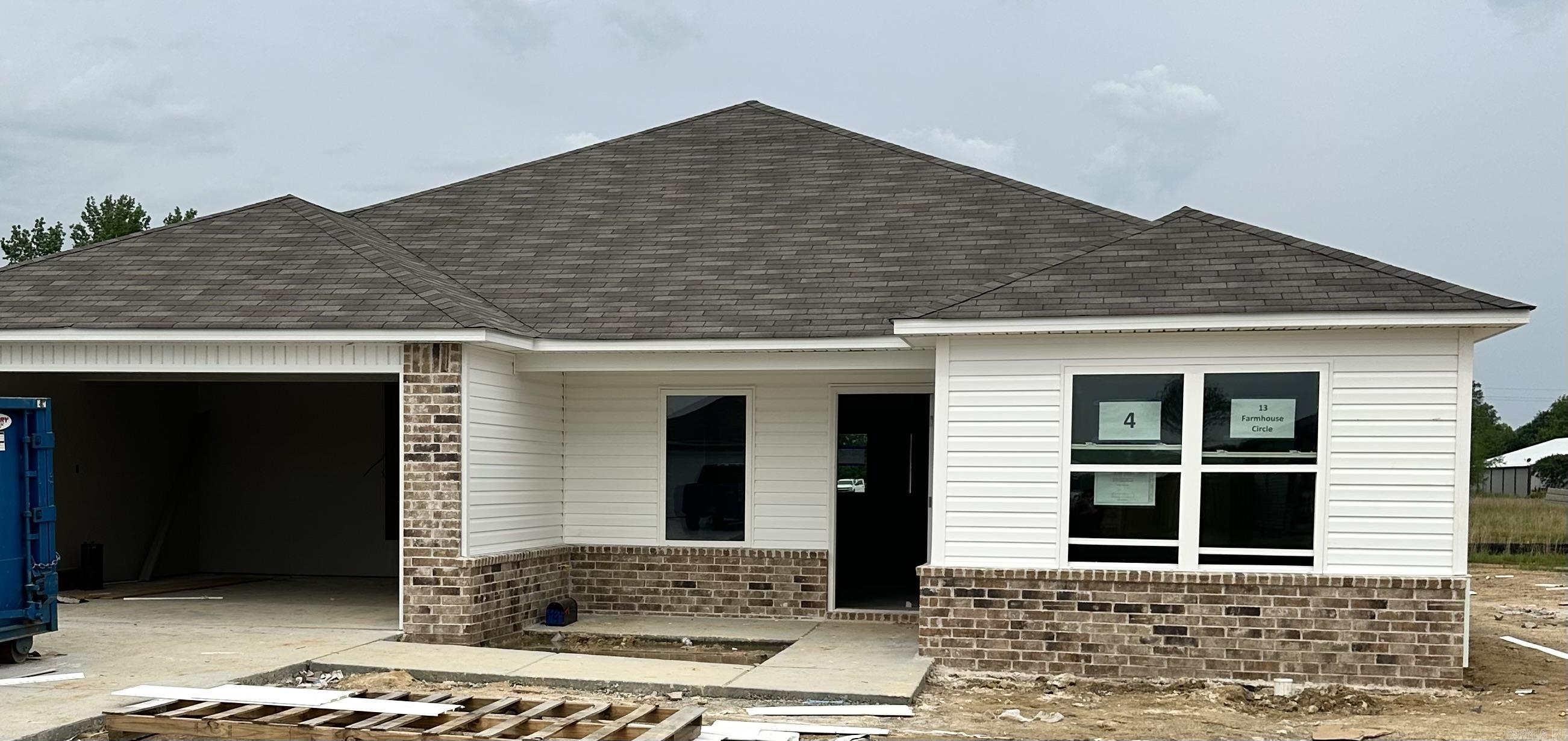 HILL FARM - Residential