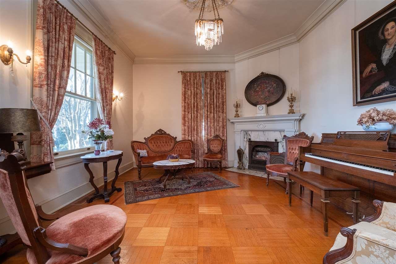 PULASKI HEIGHTS - Residential