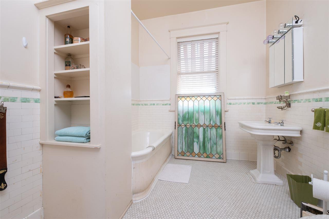 PULASKI HEIGHTS - Residential