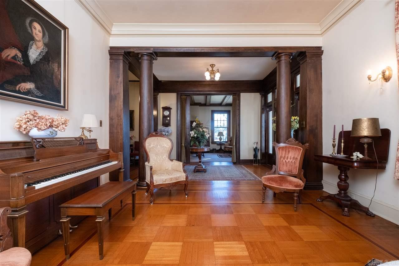 PULASKI HEIGHTS - Residential