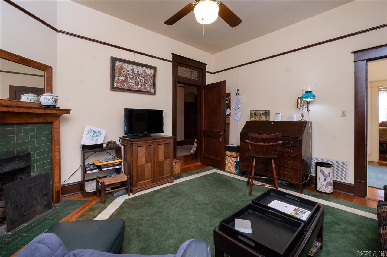 PULASKI HEIGHTS - Residential