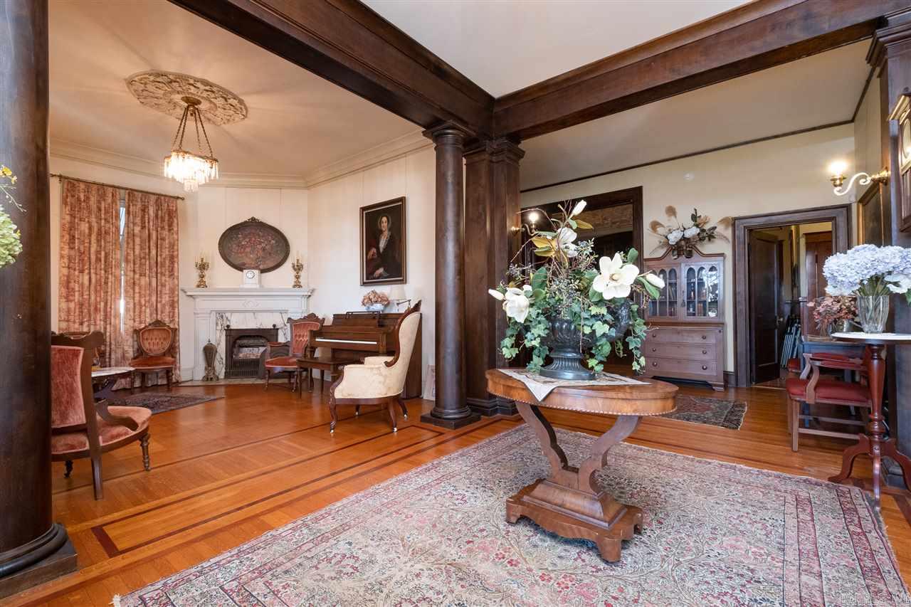 PULASKI HEIGHTS - Residential