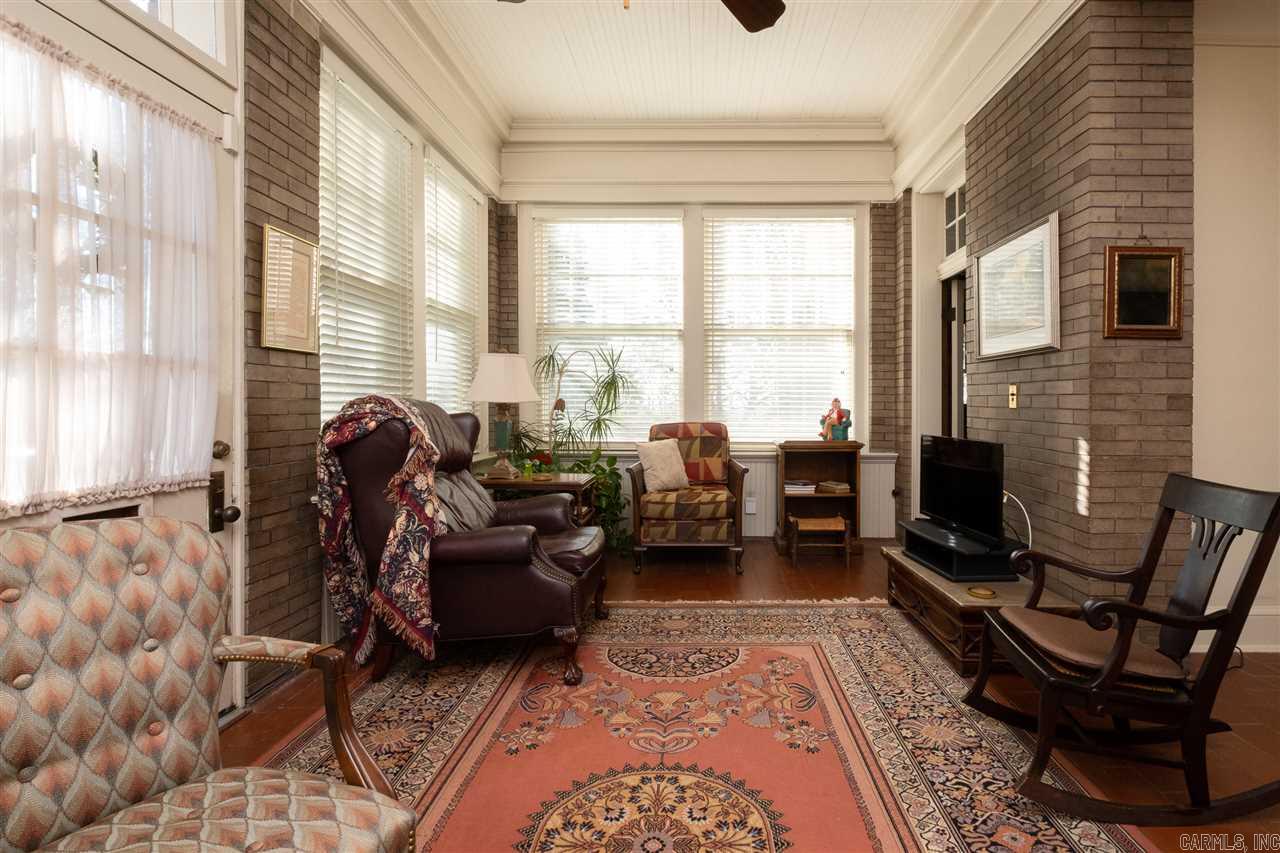 PULASKI HEIGHTS - Residential