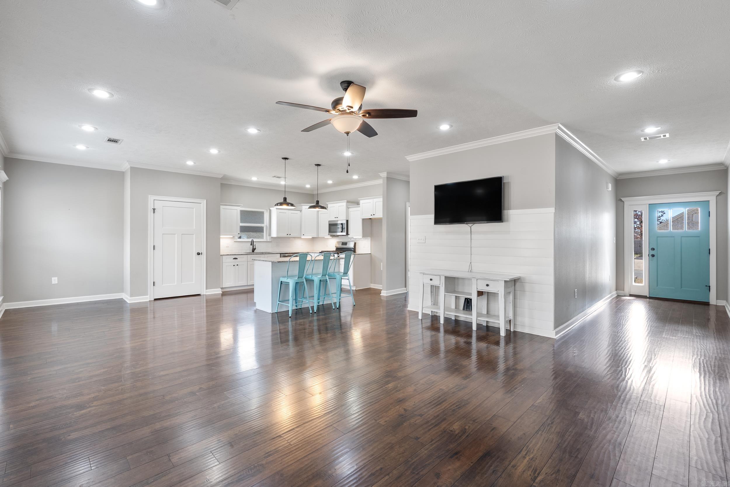 McKenna Cove - Residential