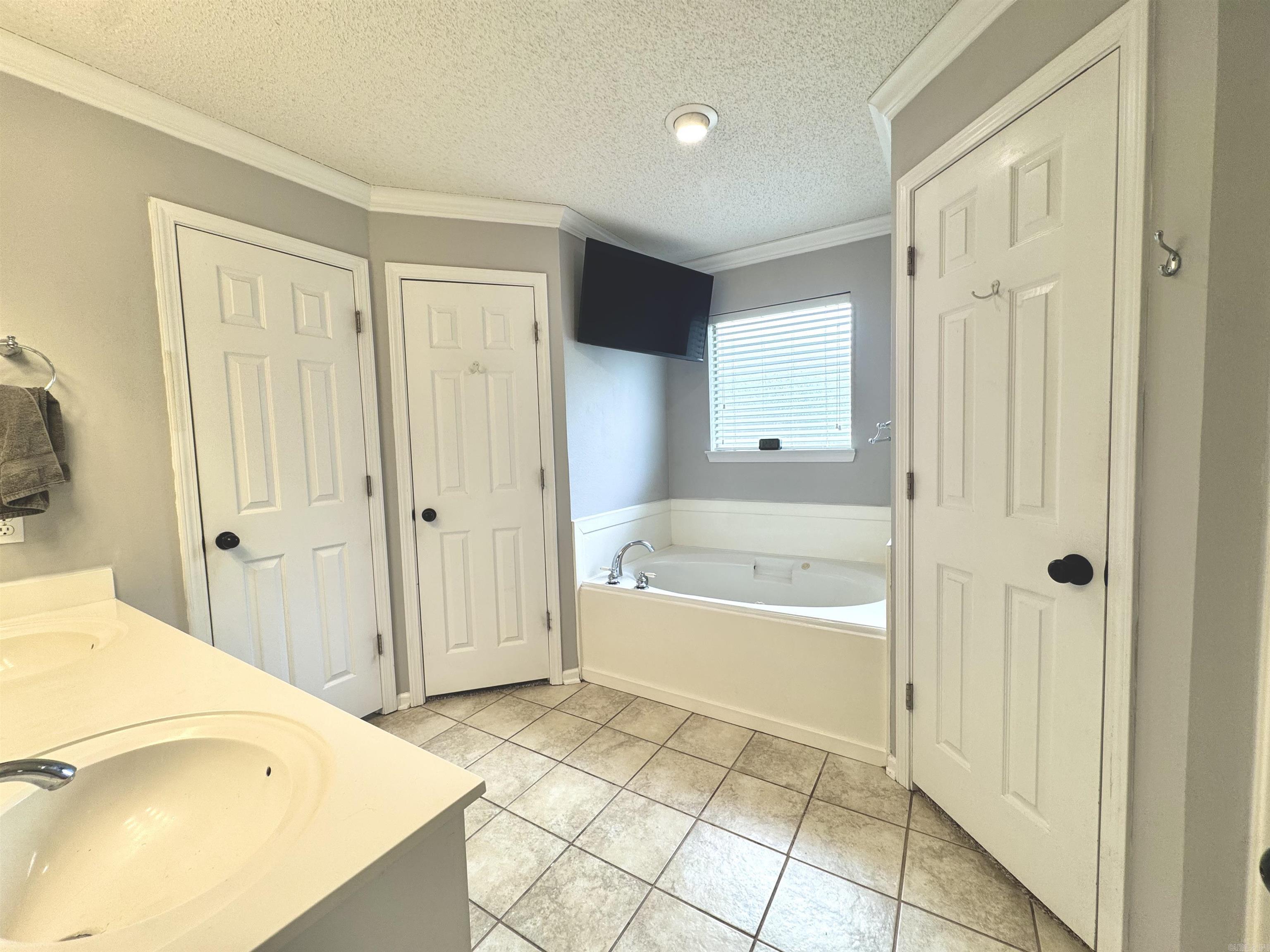 FOX RIDGE - Residential