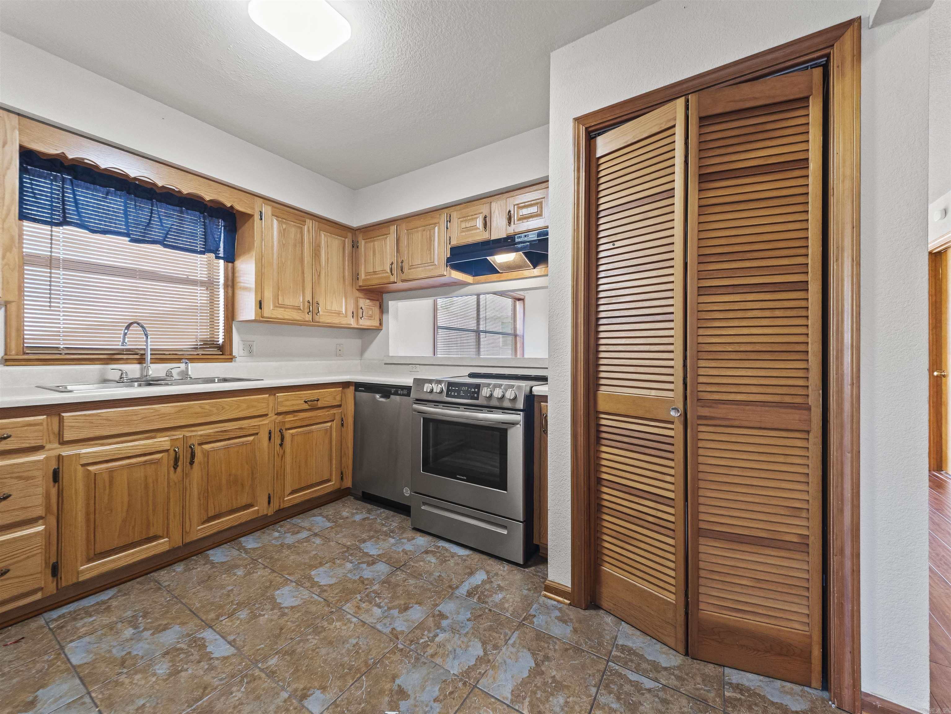 CHARMARY SQUARE HPR - Residential