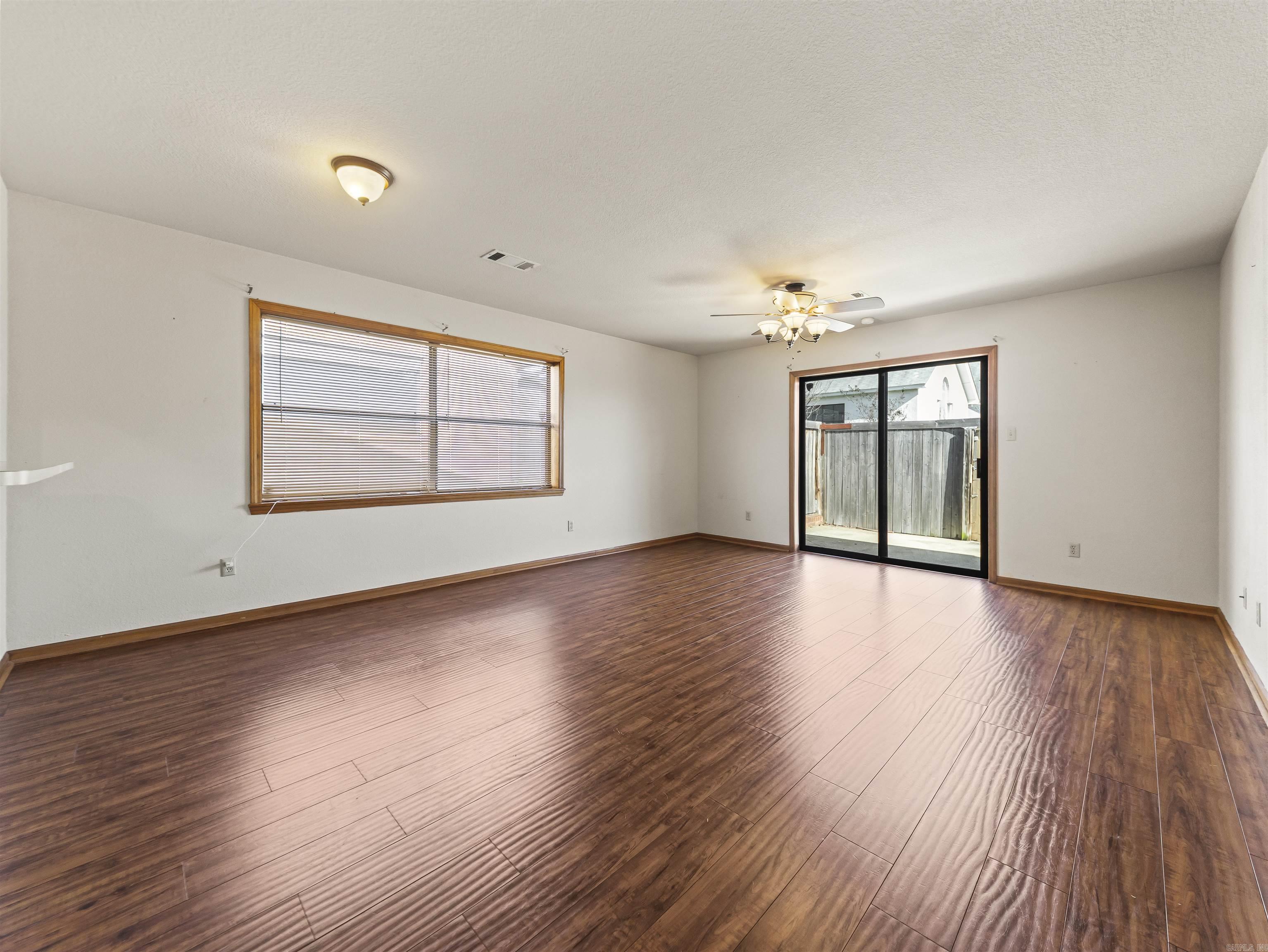 CHARMARY SQUARE HPR - Residential