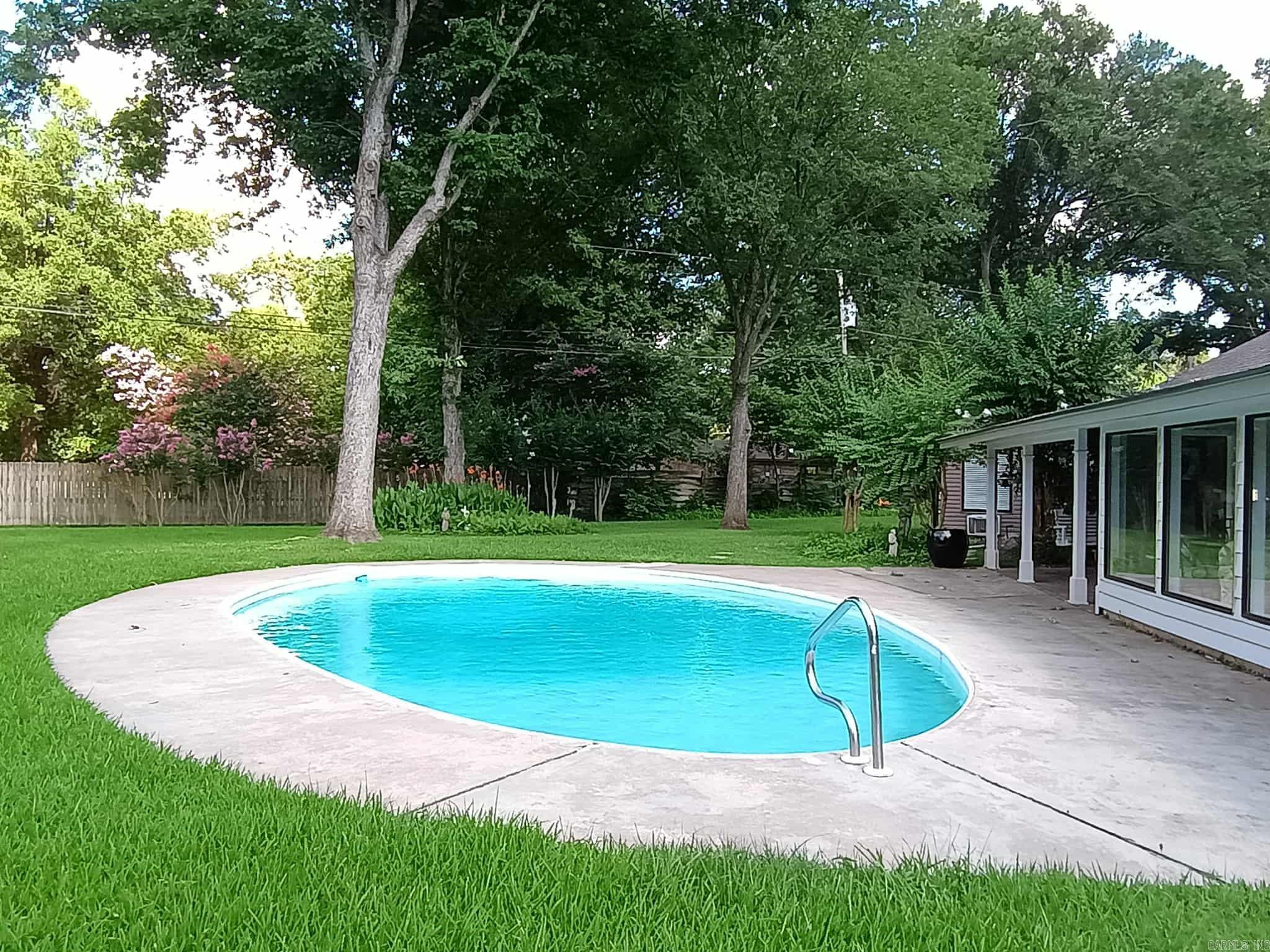 Pine Crest - Residential