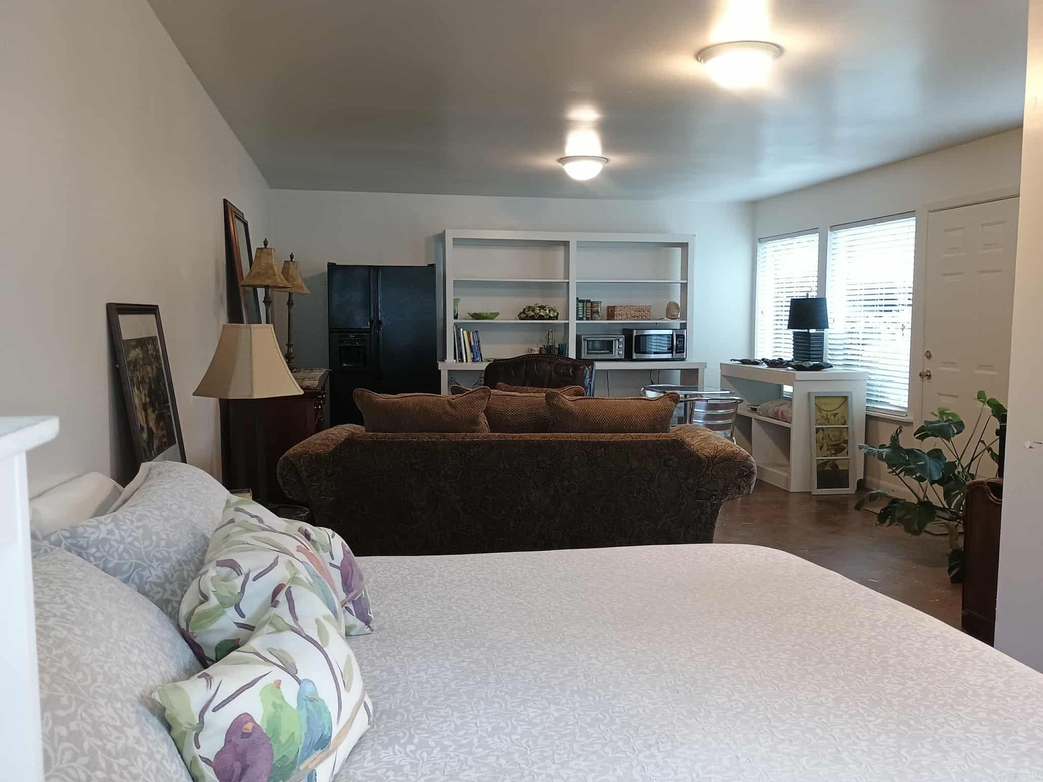 Pine Crest - Residential