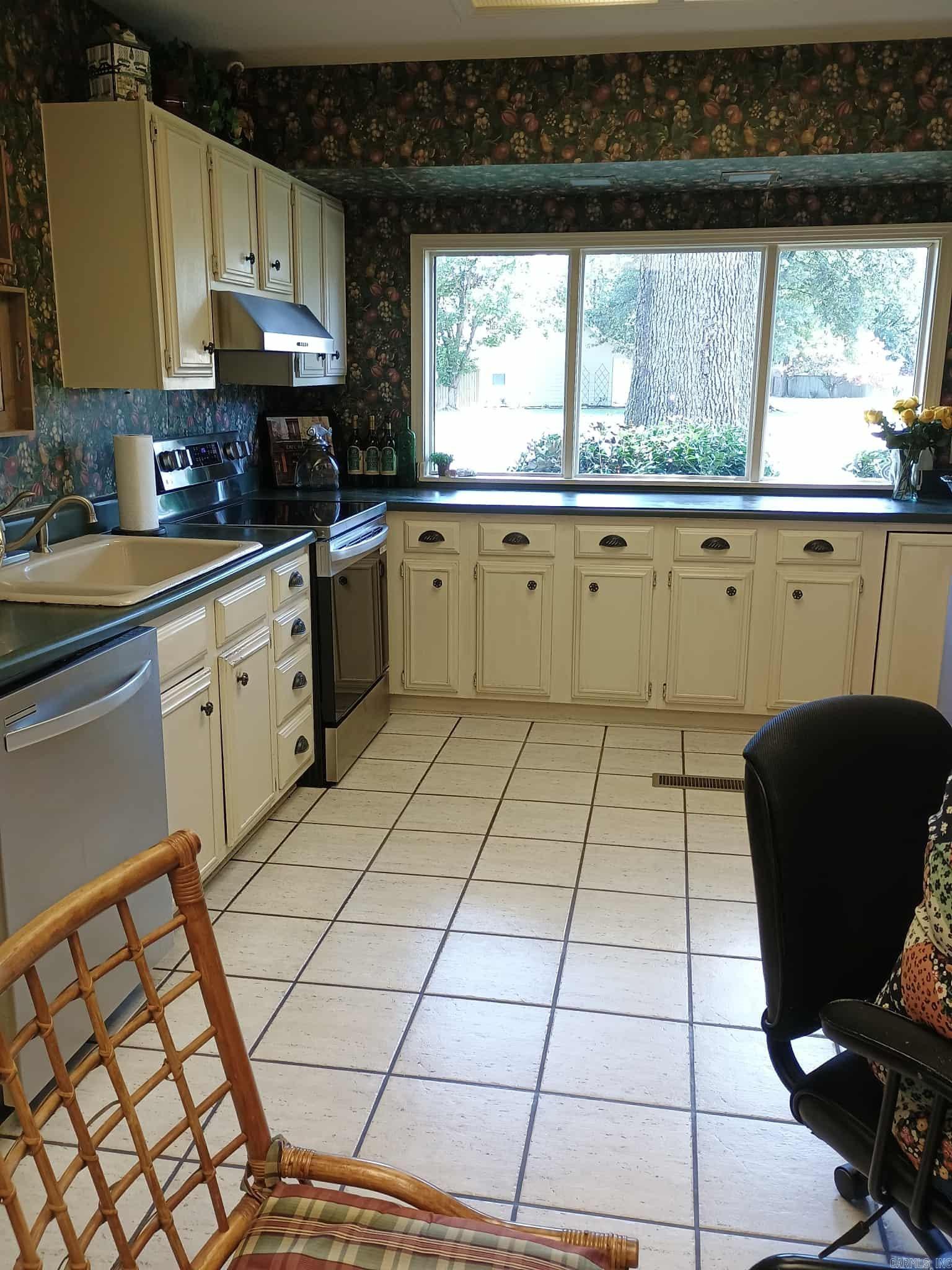 Pine Crest - Residential