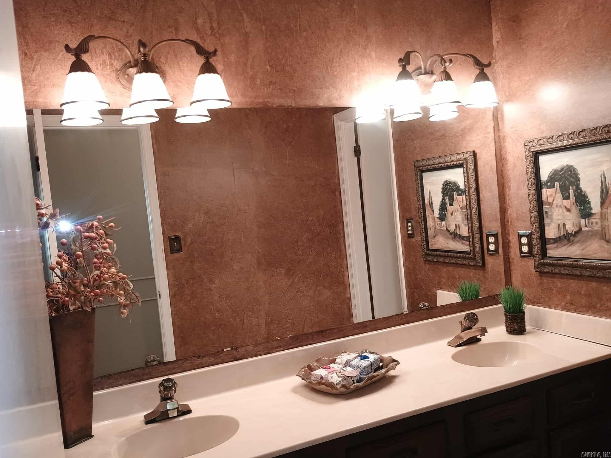 Pine Crest - Residential