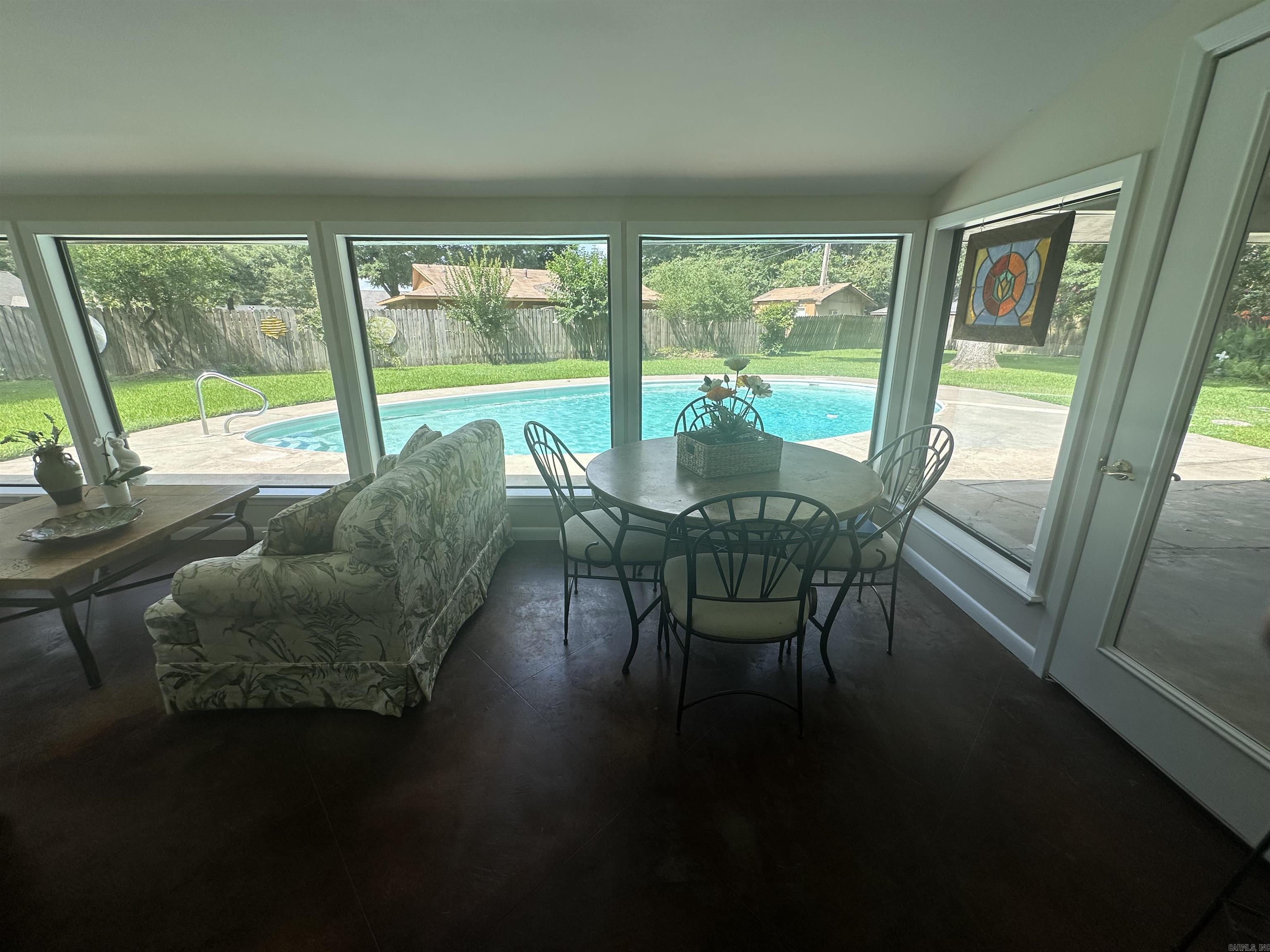 Pine Crest - Residential