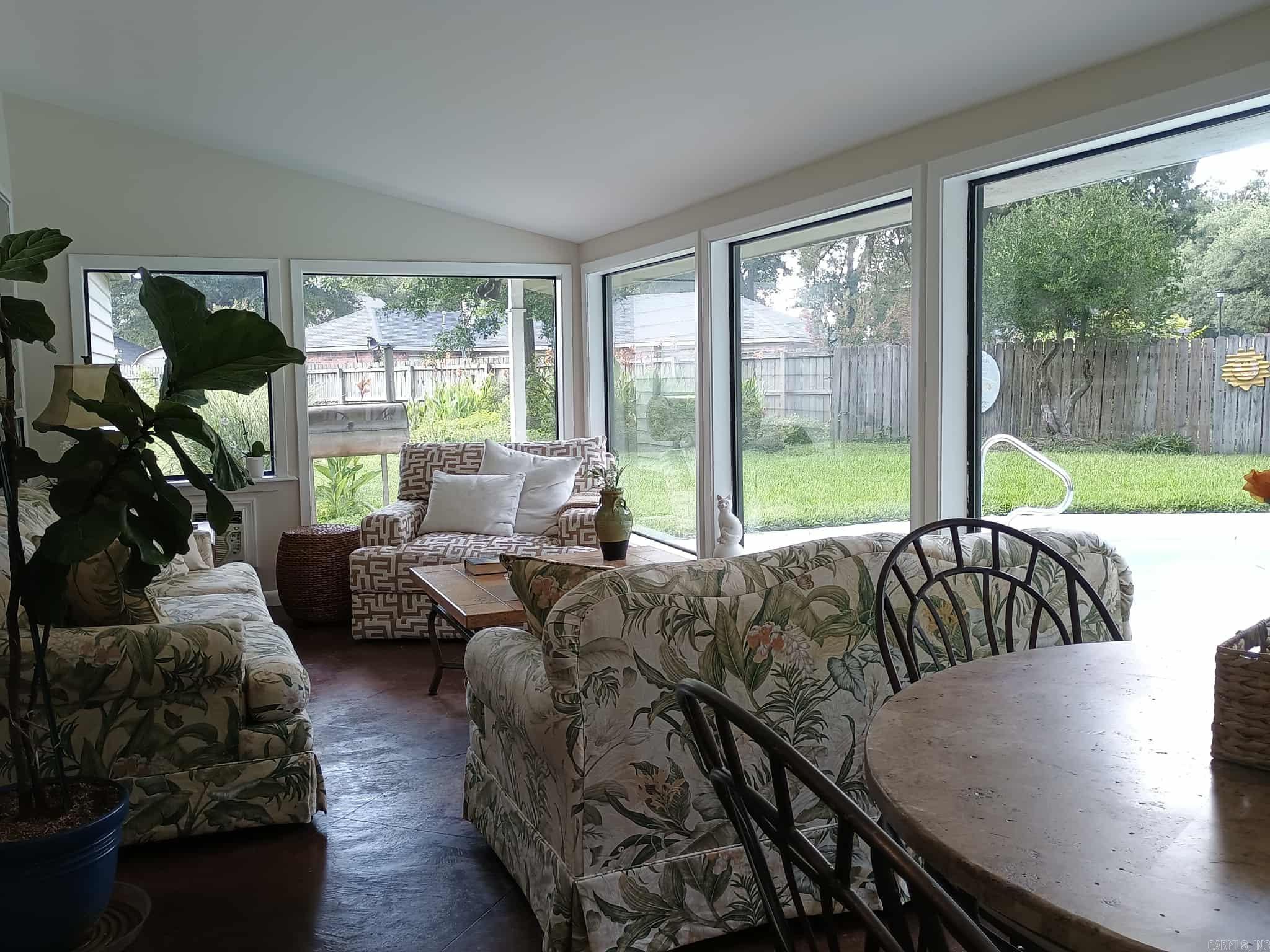 Pine Crest - Residential