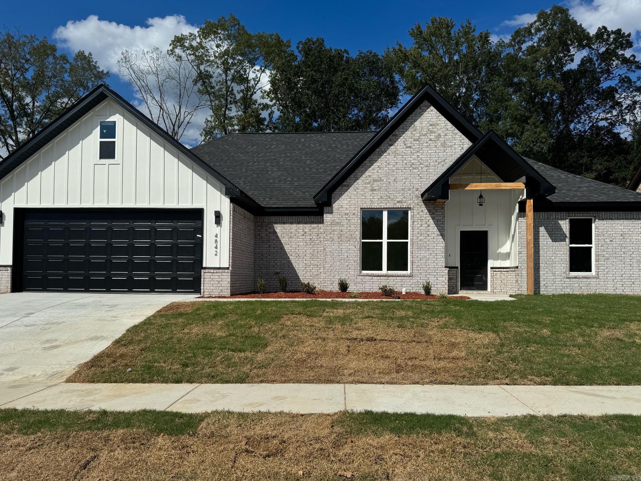 Check out this gorgeous home in the Saratoga Place subdivision. It's city living without being in the city limits! This home features custom trim and cabinets along with a beautiful kitchen that overlooks the living room. It's a chef's paradise with all the cabinet and storage space. Don't miss out on this gem of a property under $400k. AGENTS SEE REMARKS