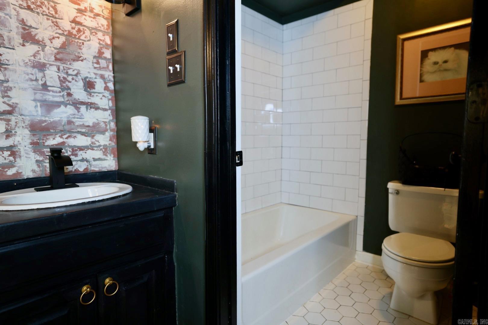 WINDSOR VALLEY ADDN - Residential