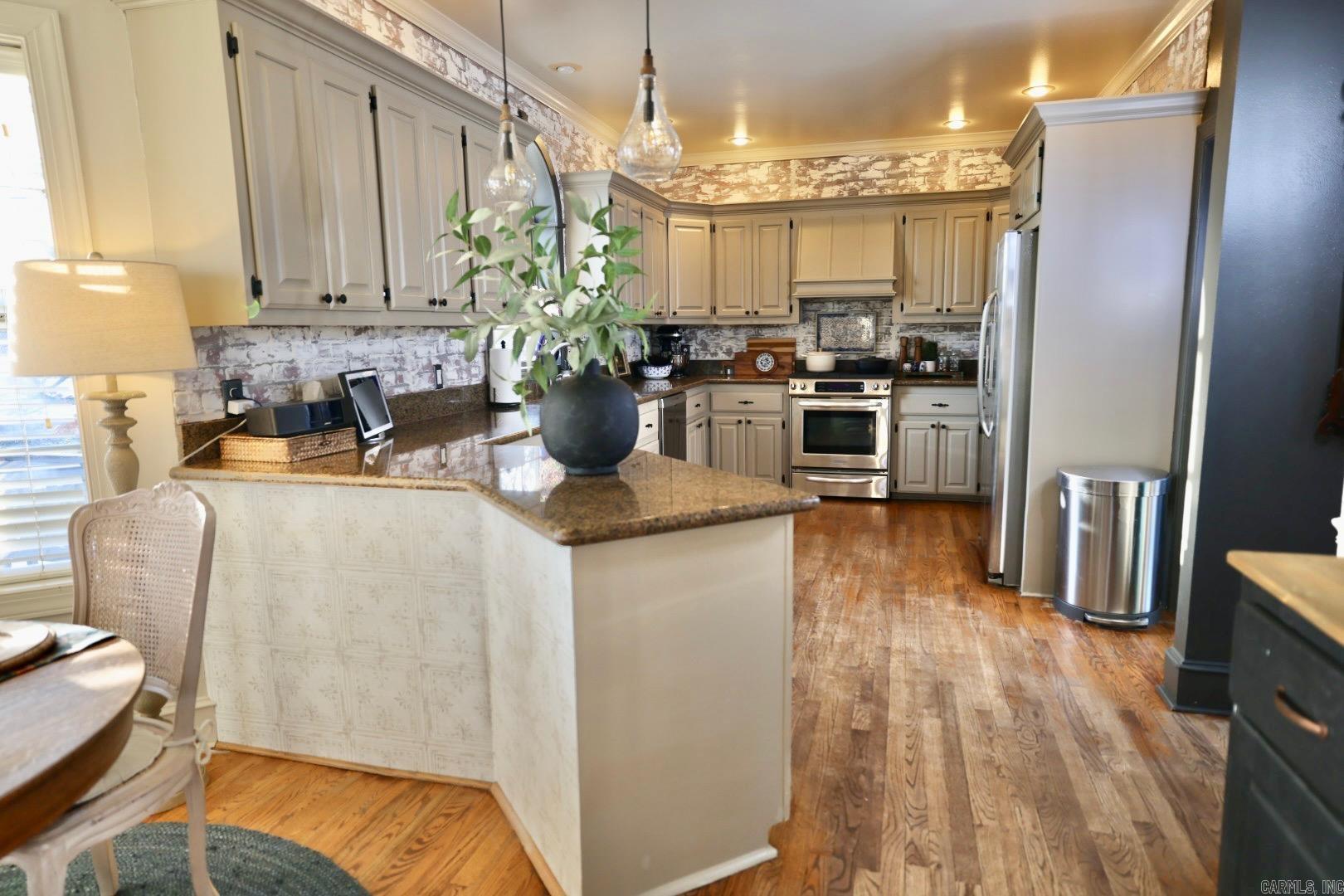 WINDSOR VALLEY ADDN - Residential