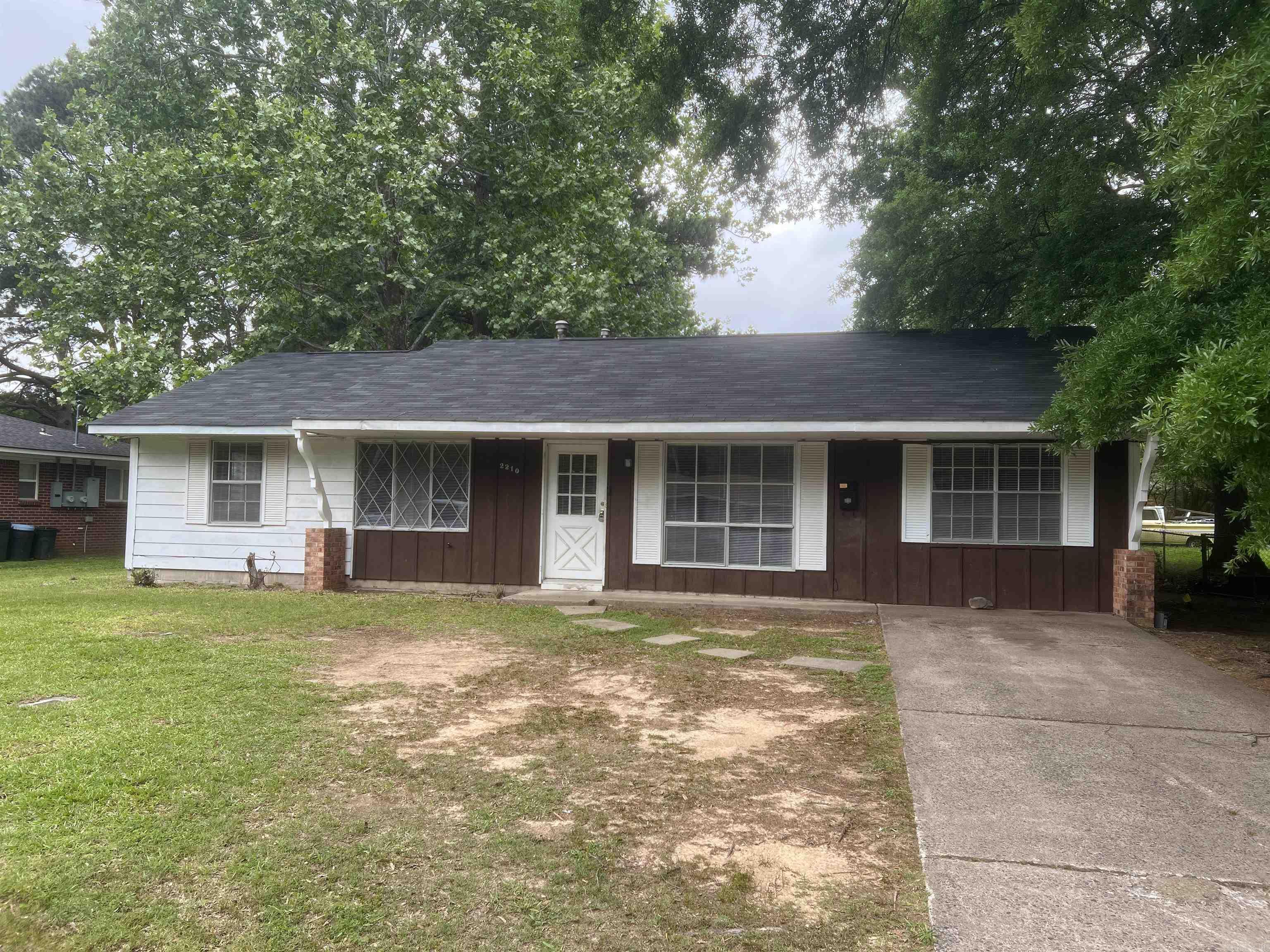 CONWAY MANOR - Residential