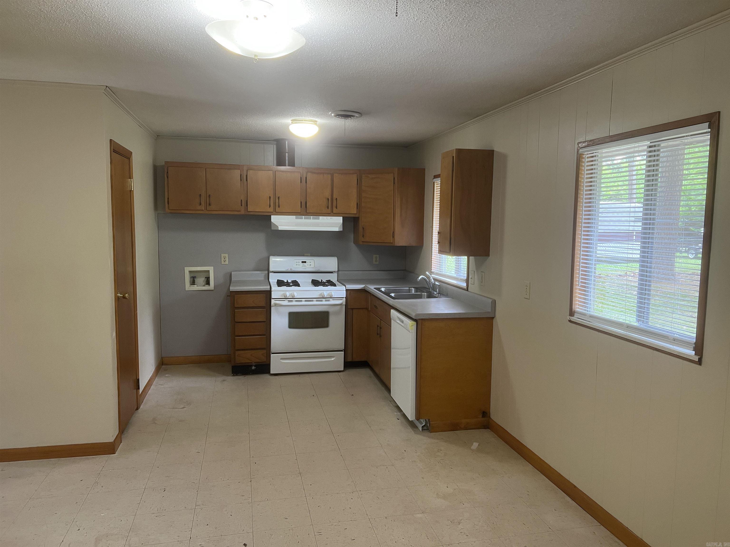 CONWAY MANOR - Residential