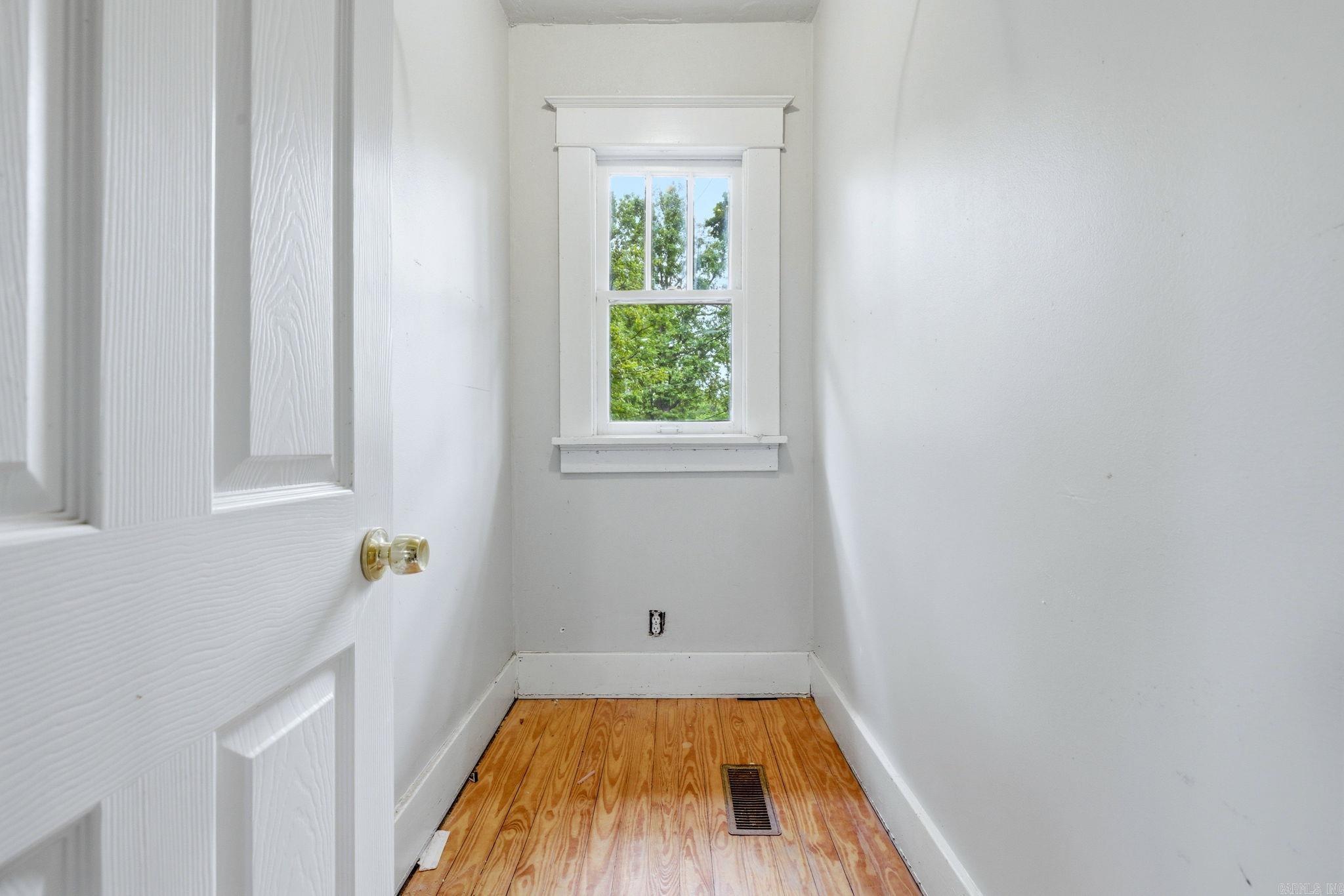 PULASKI HEIGHTS - Residential