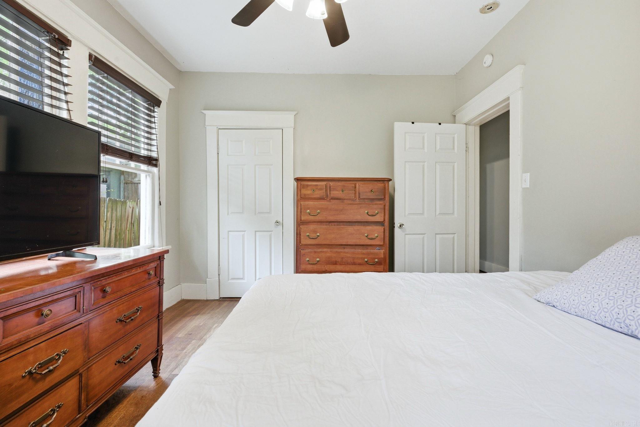 PULASKI HEIGHTS - Residential