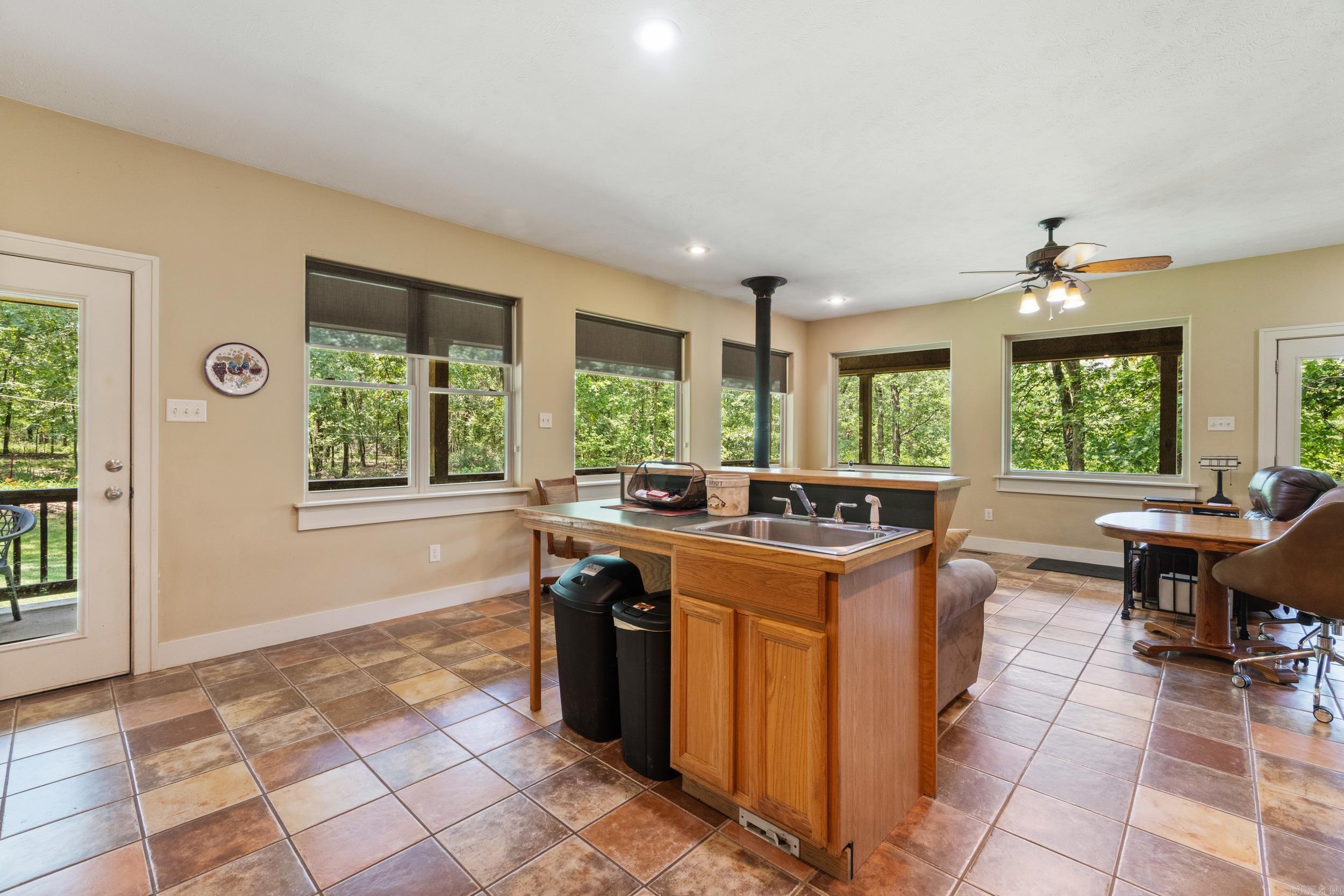 OLD MILL POND ROUND MOUNTAIN - Residential