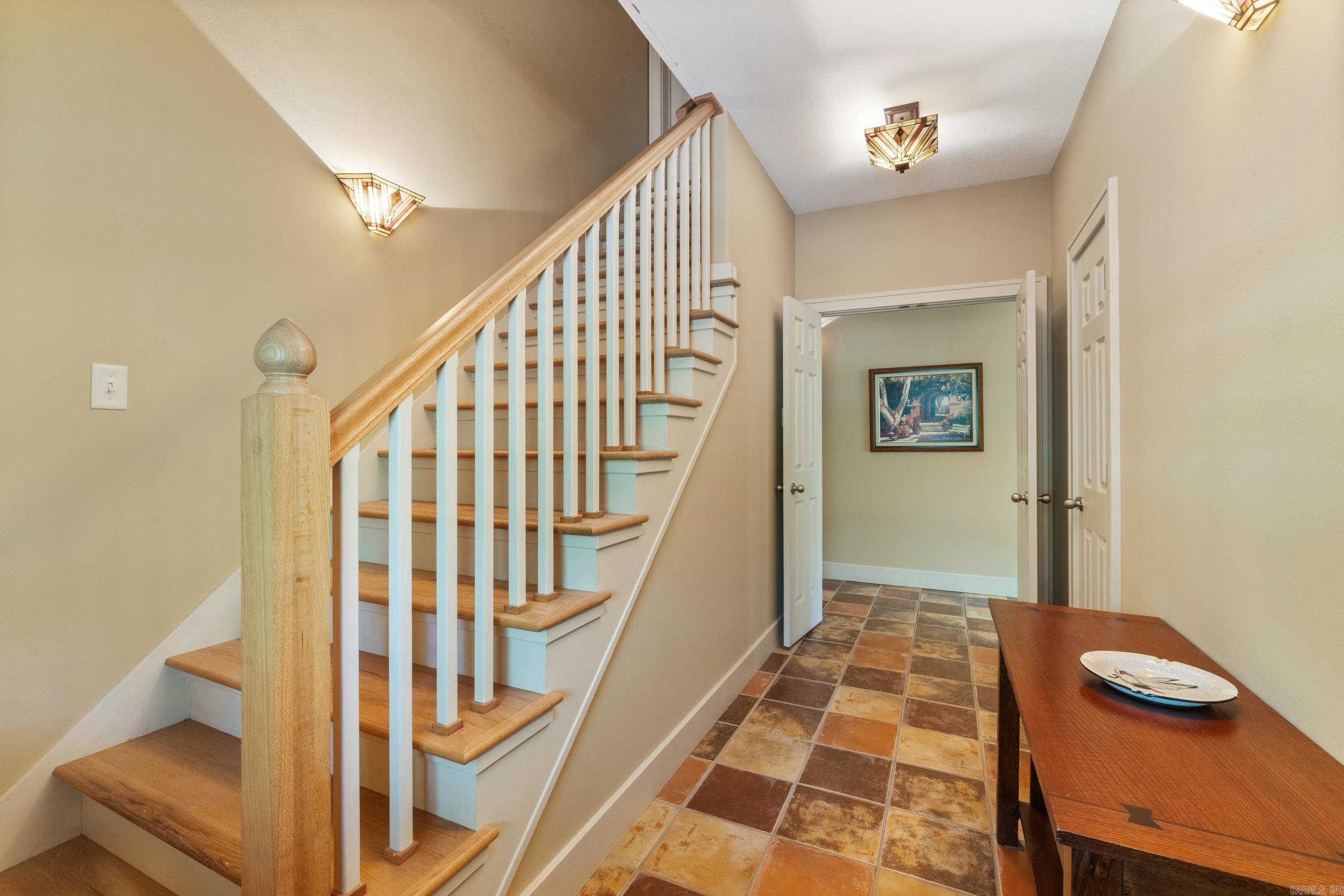 OLD MILL POND ROUND MOUNTAIN - Residential