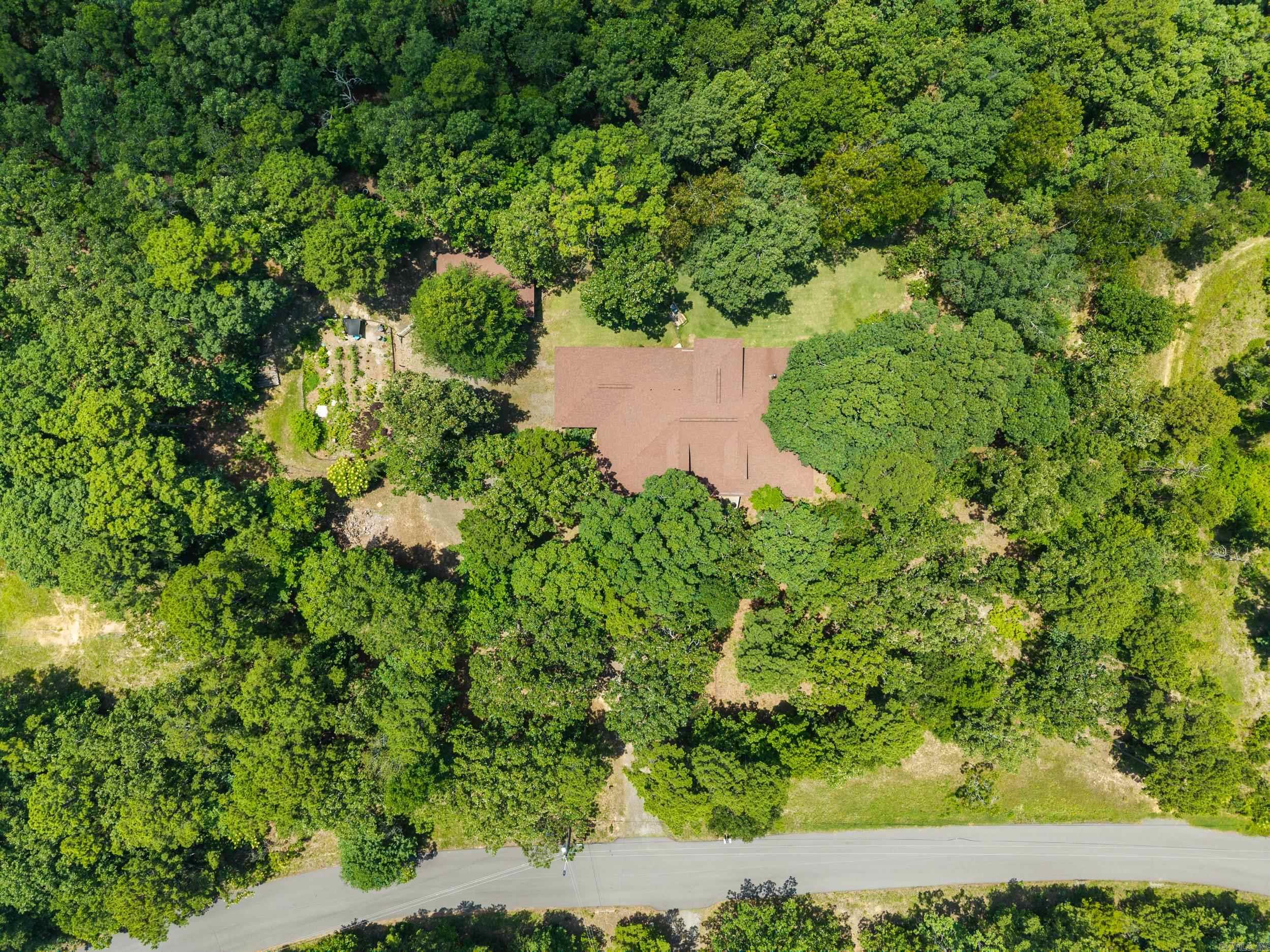 OLD MILL POND ROUND MOUNTAIN - Residential