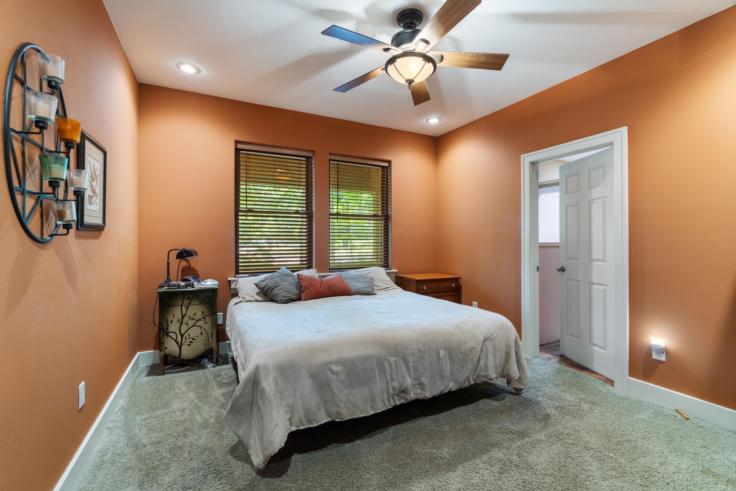 OLD MILL POND ROUND MOUNTAIN - Residential