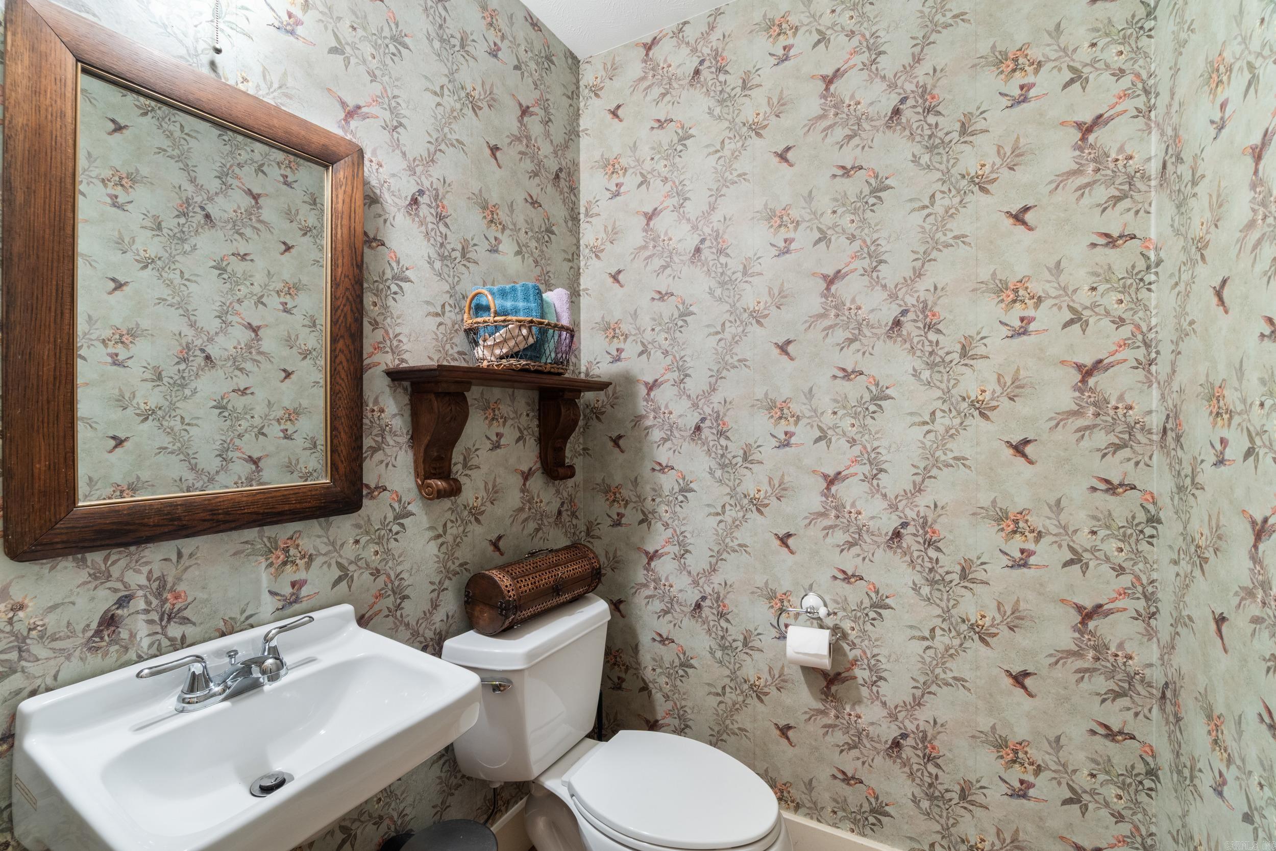 OLD MILL POND ROUND MOUNTAIN - Residential